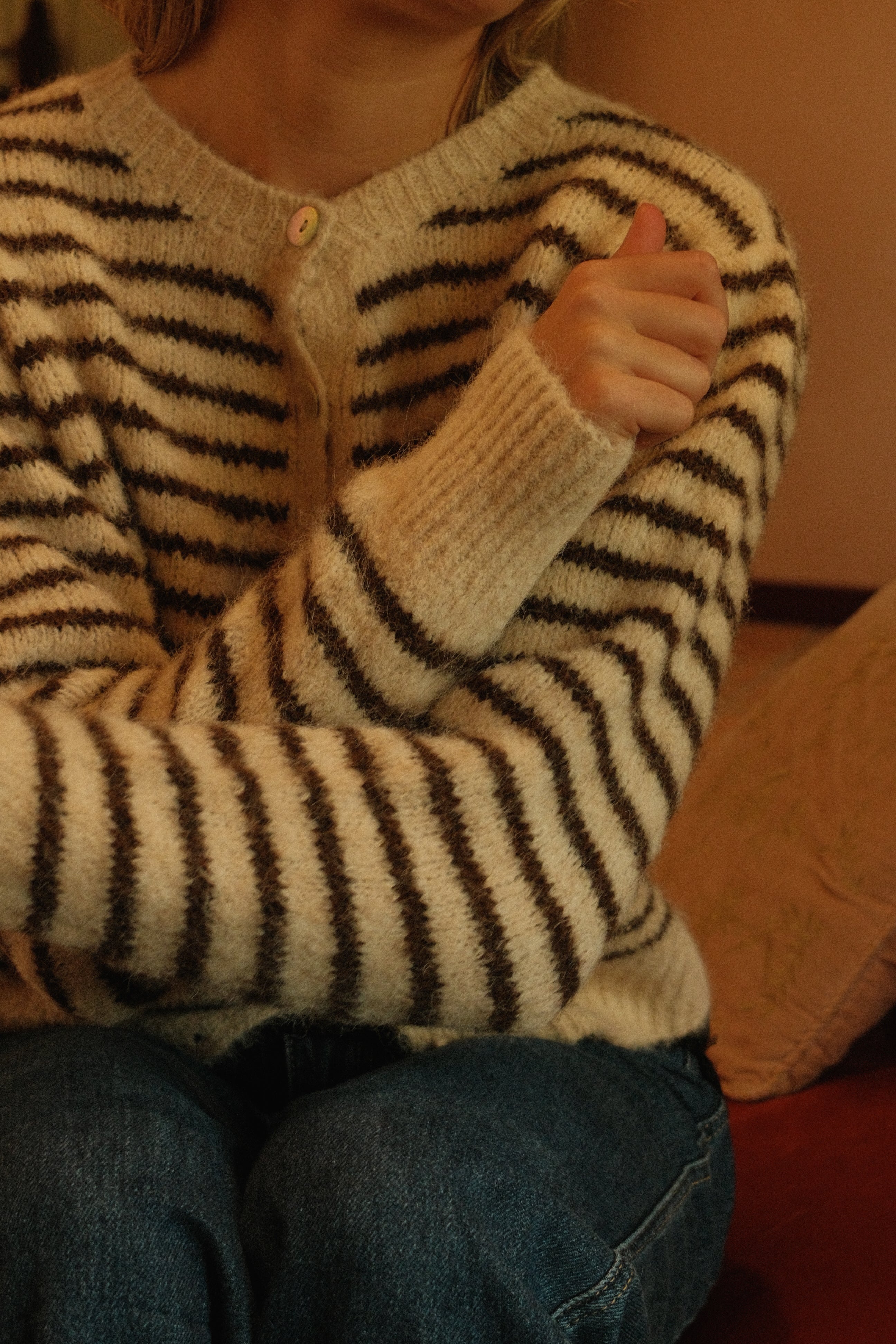 THE CHARLOTTE CARDIGAN STRIPED CHOCO