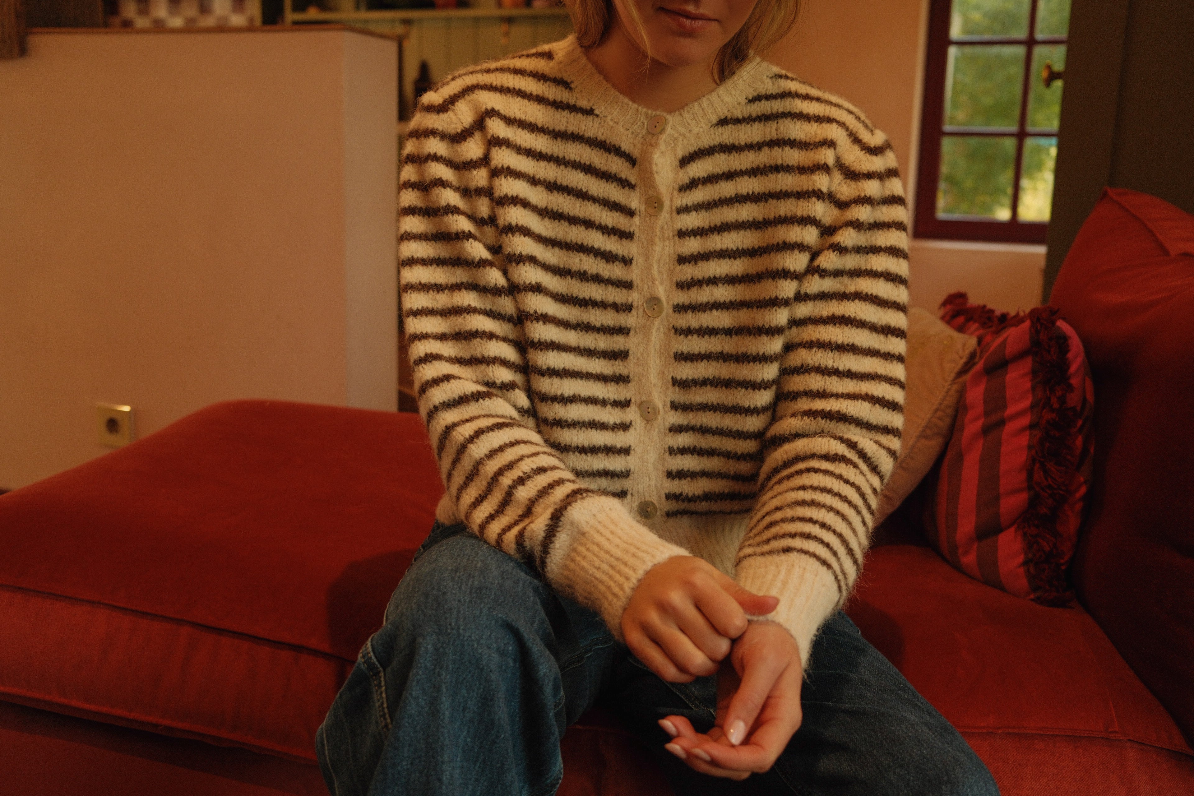 THE CHARLOTTE CARDIGAN STRIPED CHOCO