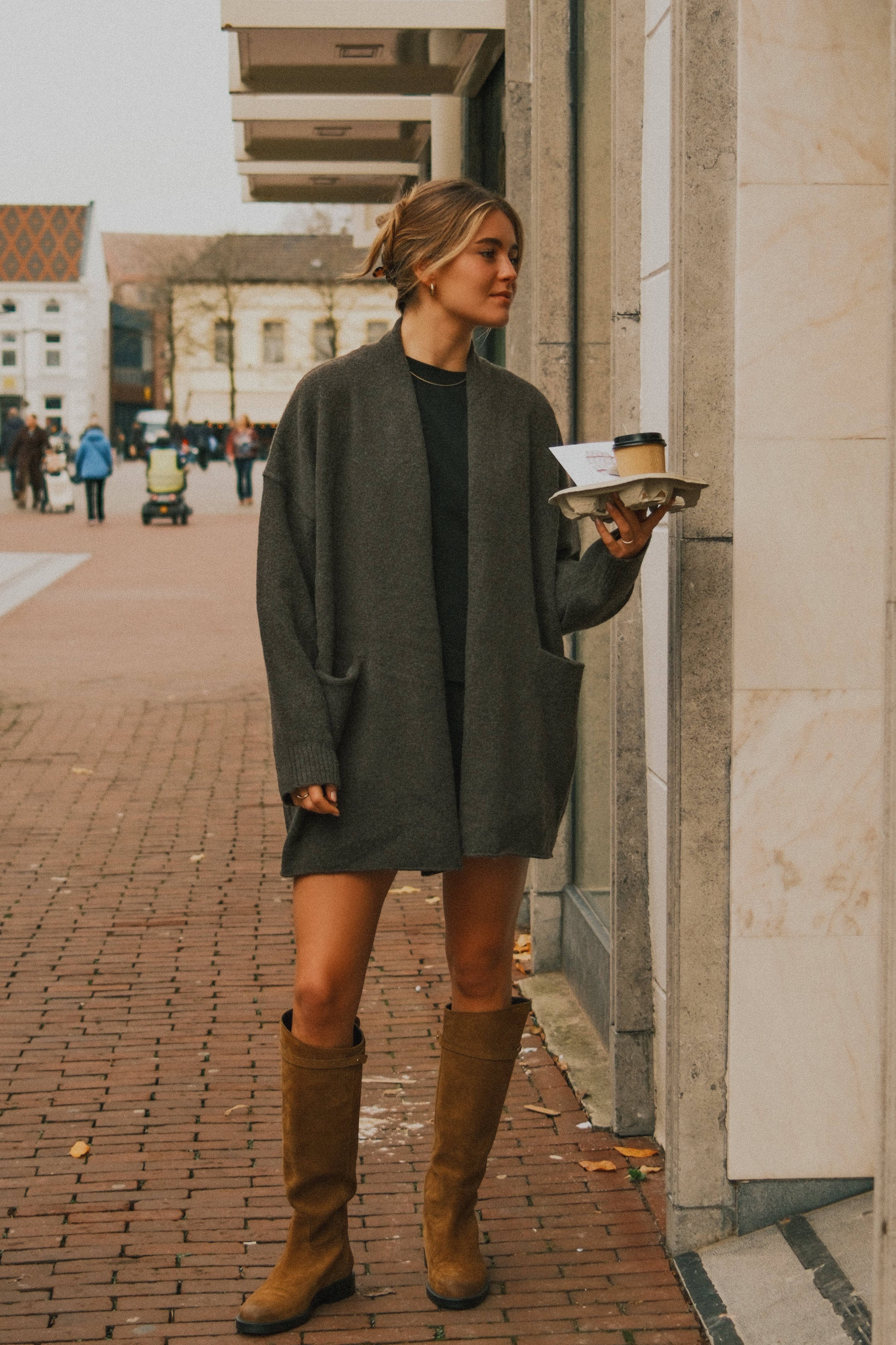 THE CHESTNUT CARDIGAN