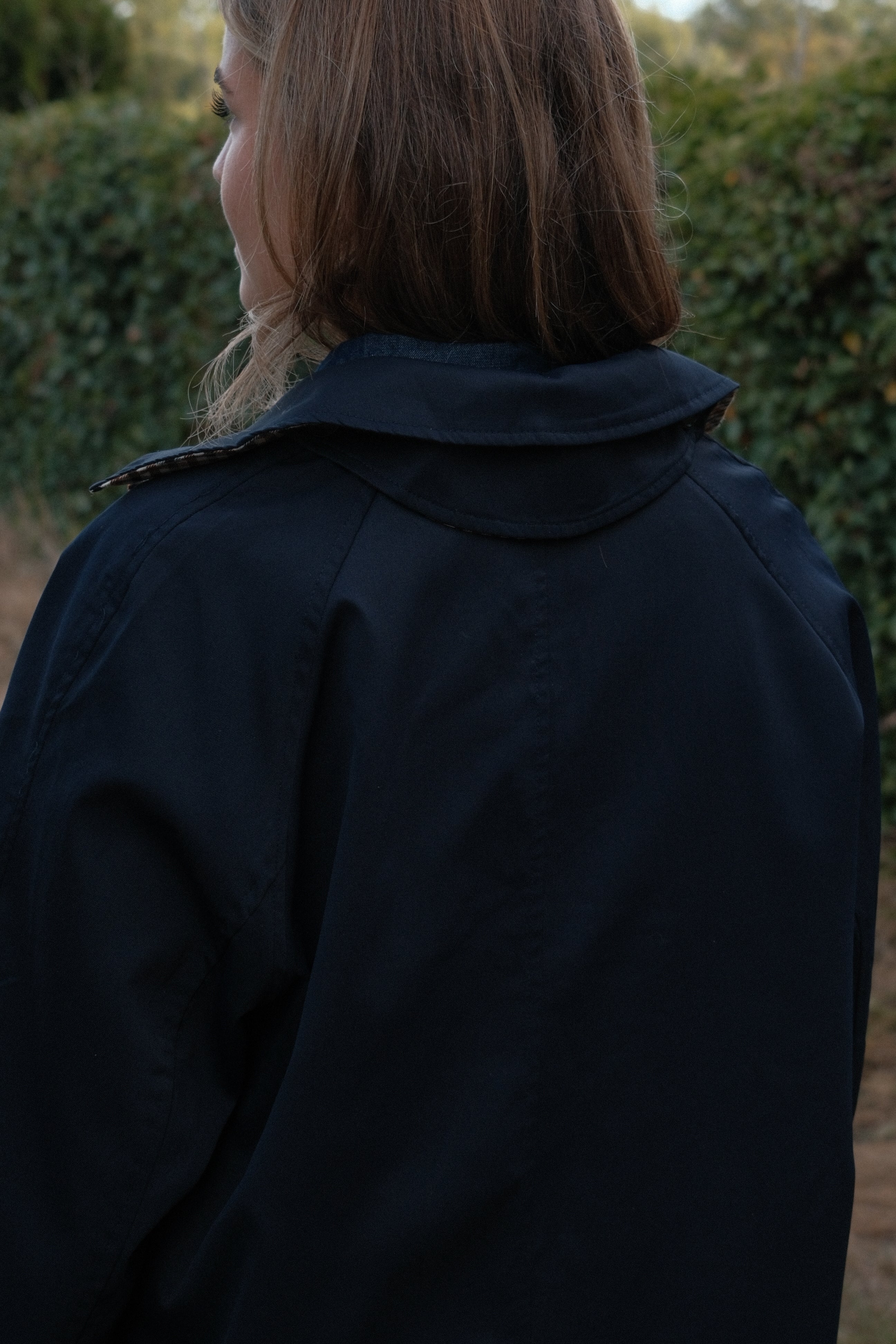 THE REVERSIBLE CHECK TRENCH COAT NAVY