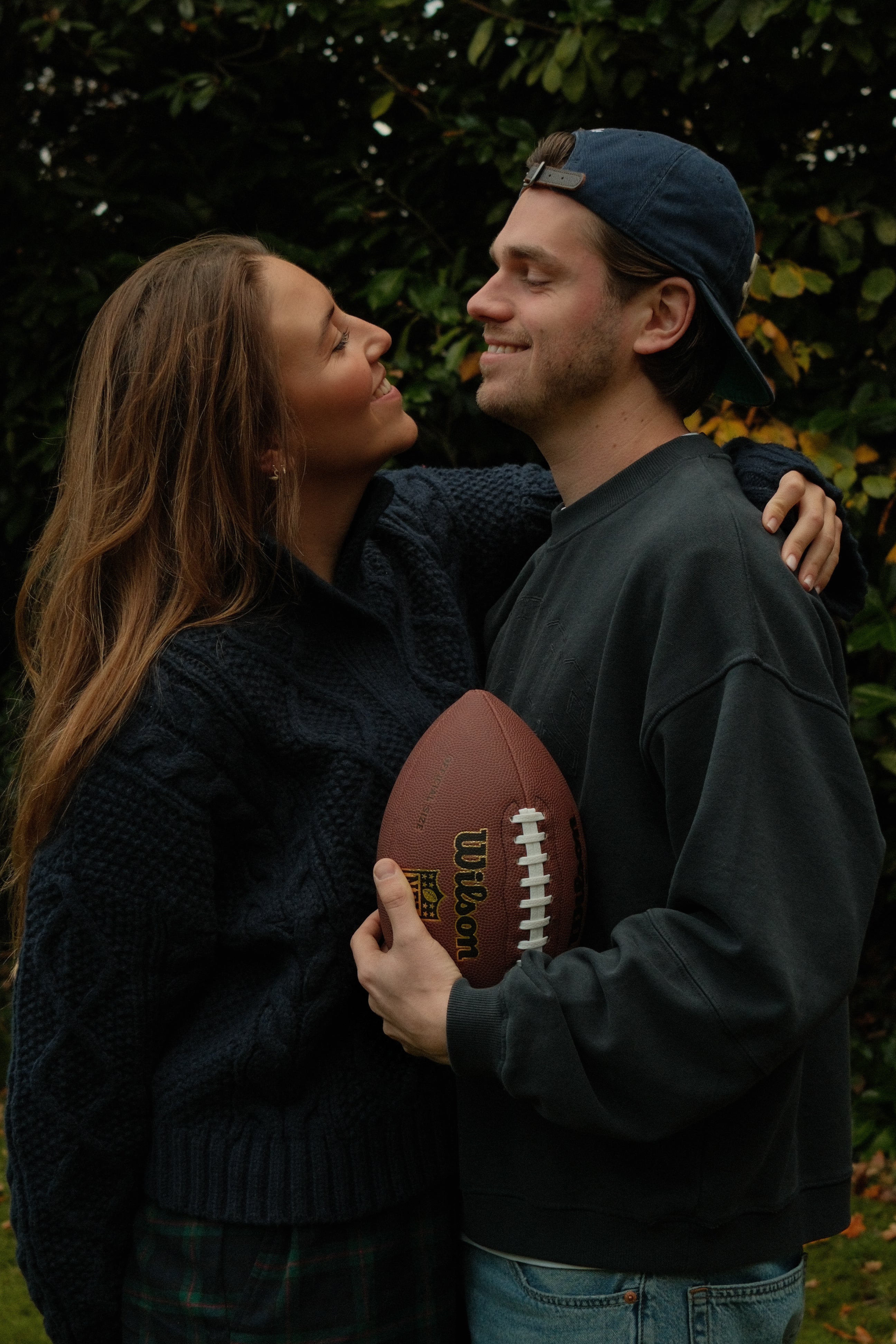 HERITAGE CABLE CARDIGAN NAVY