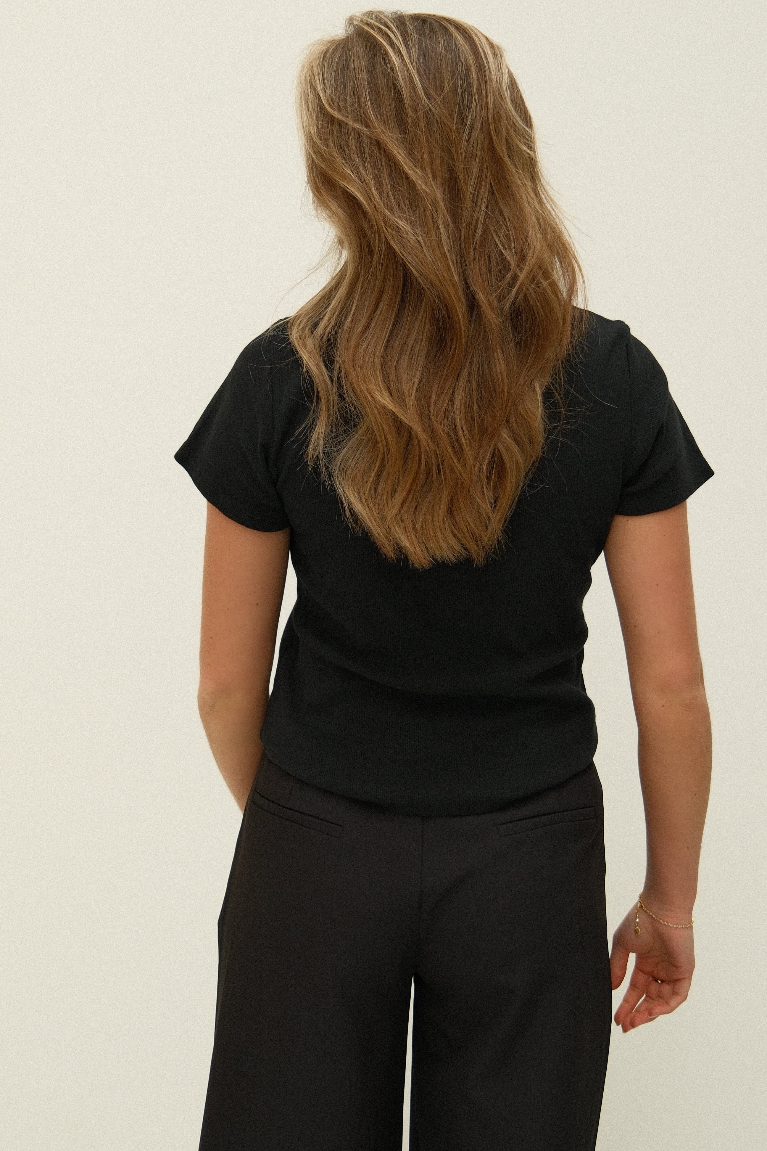 BASIC COTTON T-SHIRT BLACK