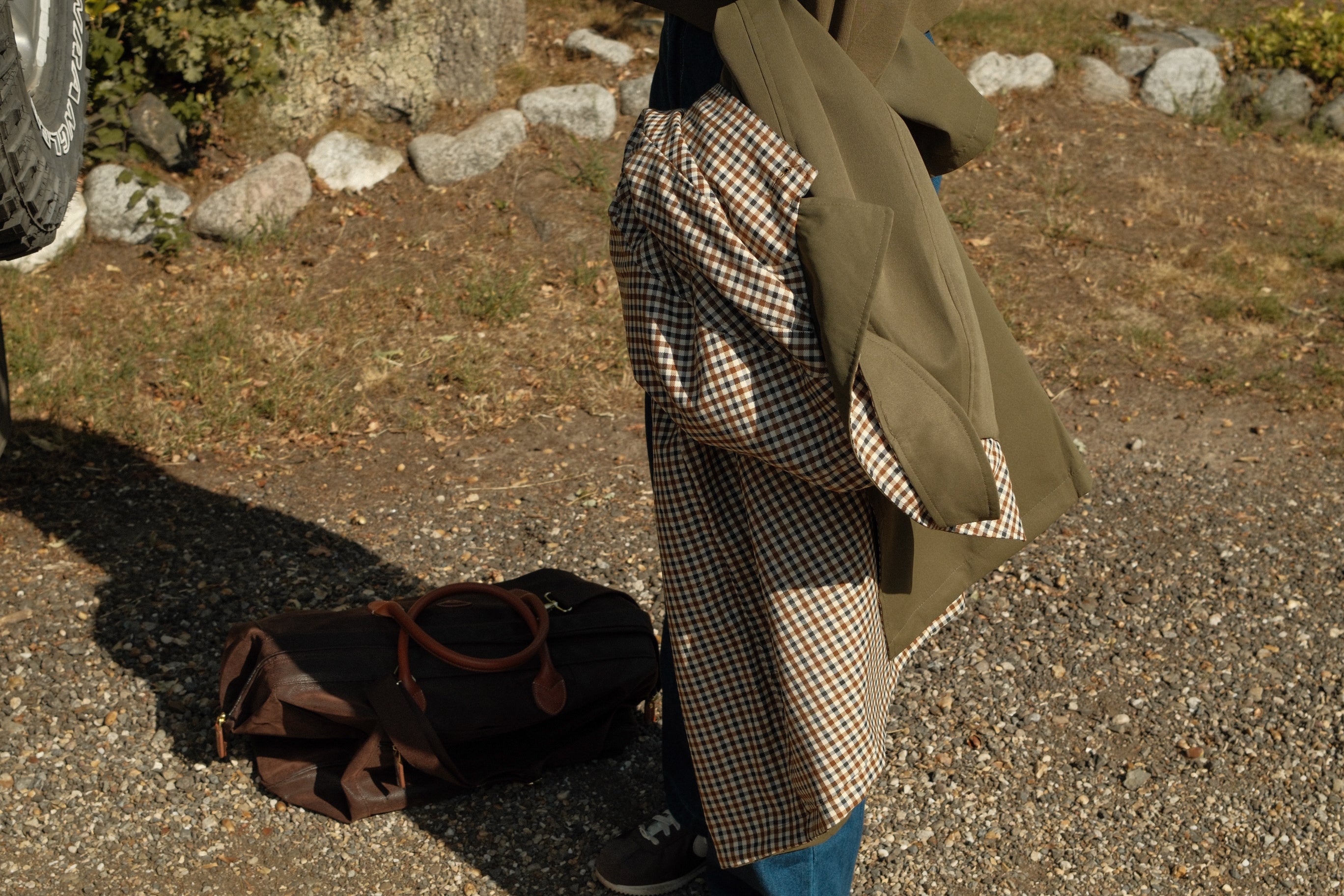 THE REVERSIBLE CHECK TRENCH COAT GREEN