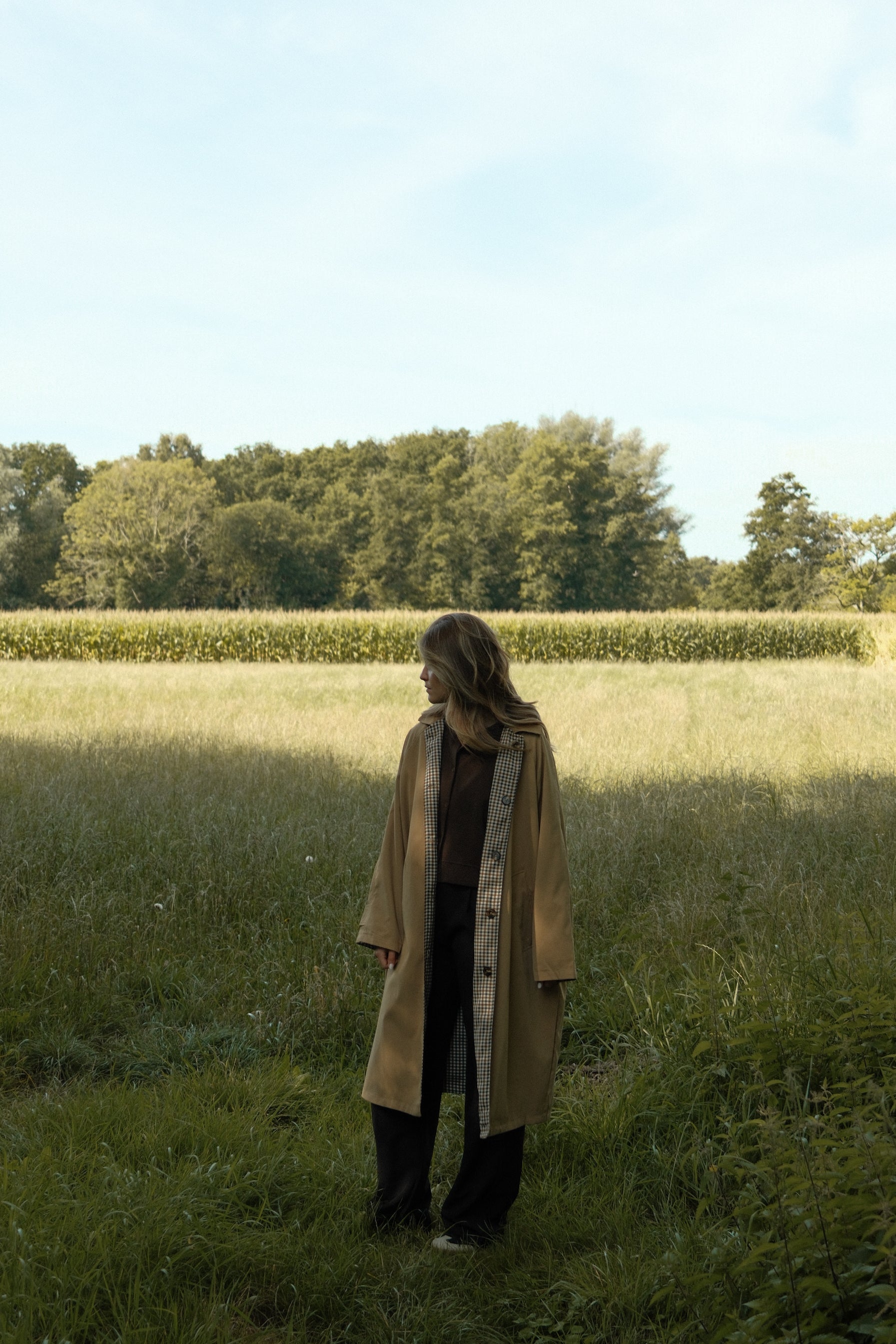 THE REVERSIBLE CHECK TRENCH COAT BEIGE