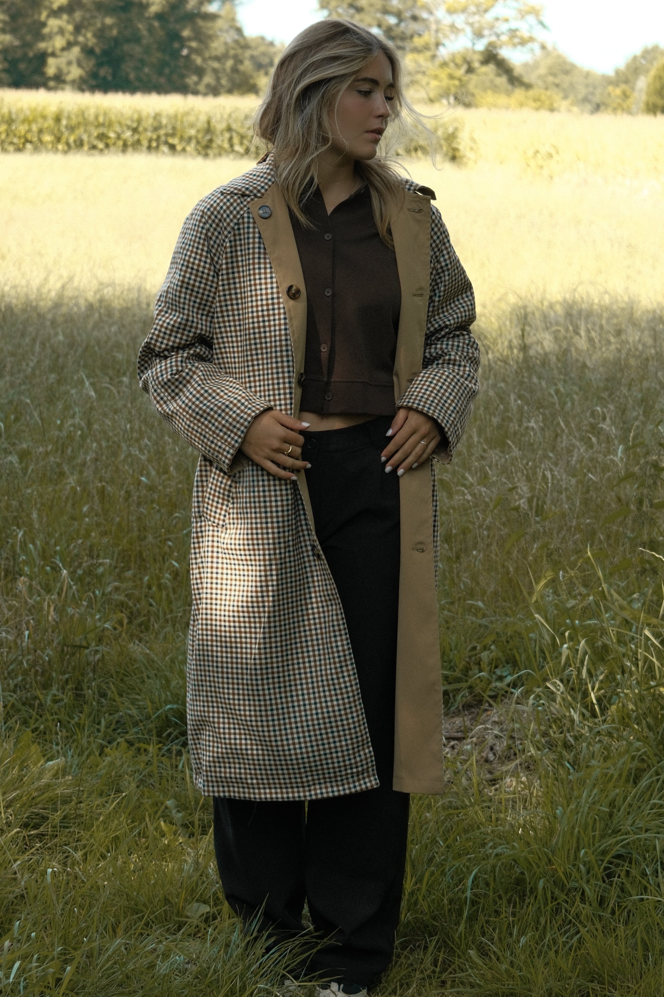 THE REVERSIBLE CHECK TRENCH COAT BEIGE