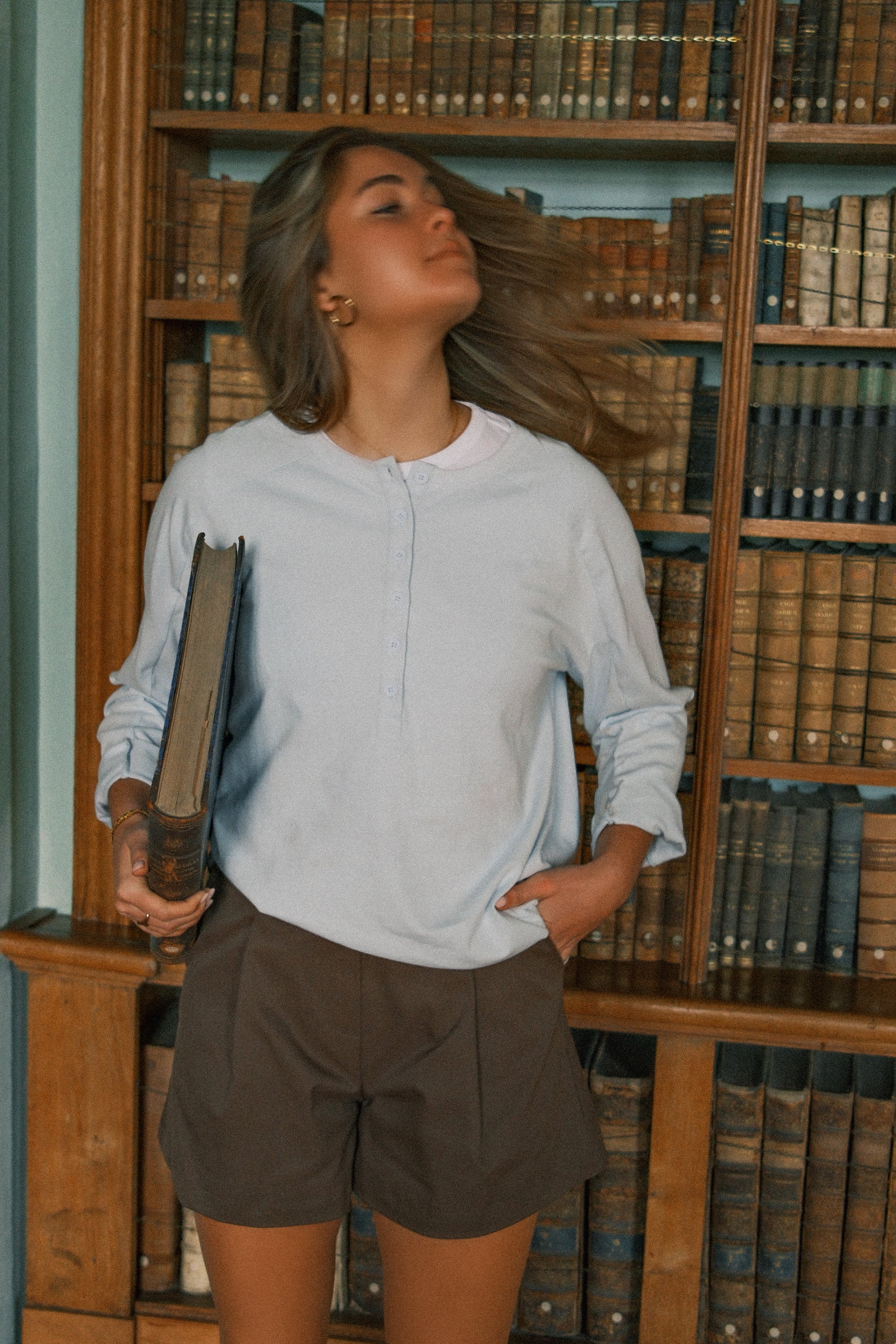 BUTTON LONGSLEEVE BABY BLUE