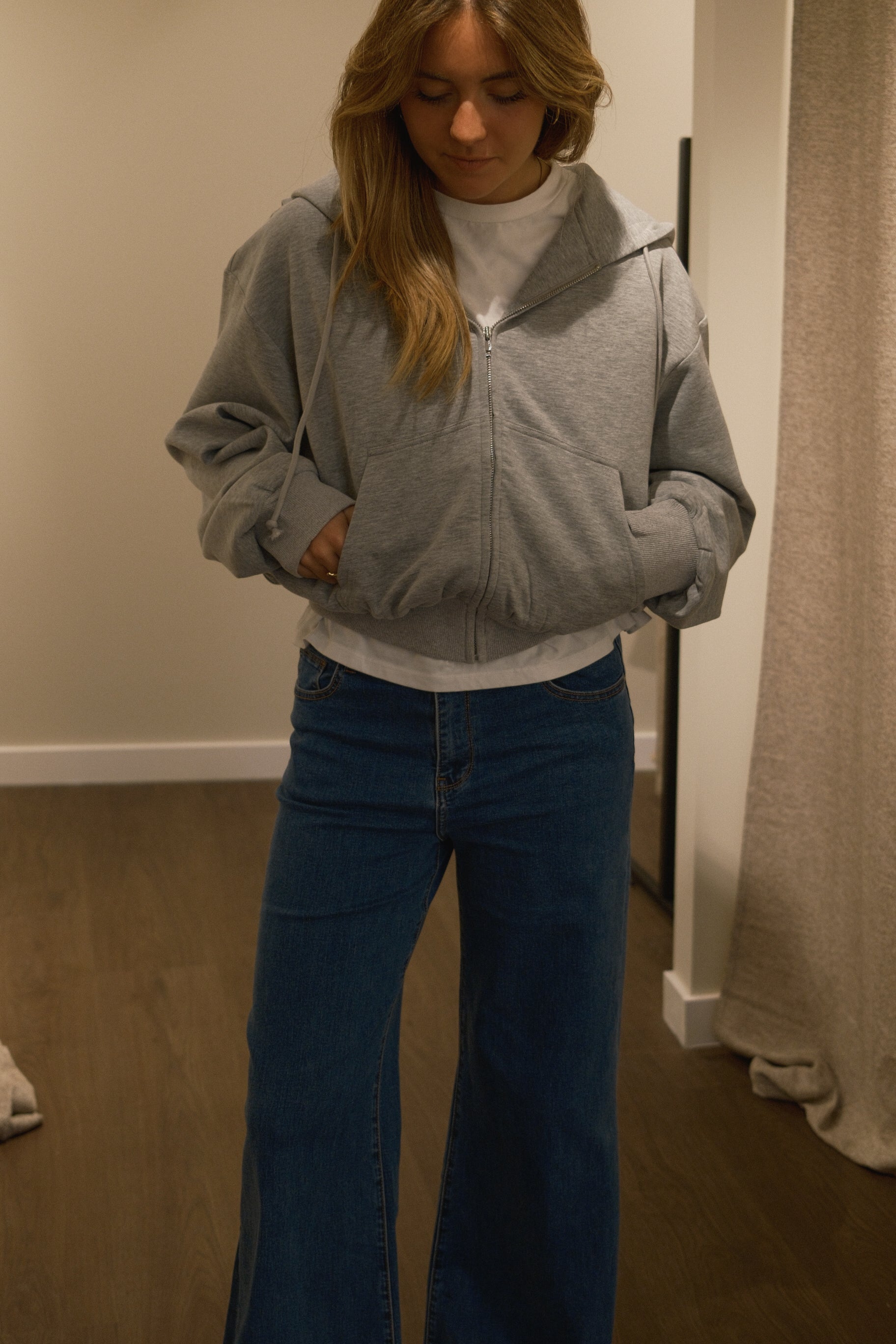 ZIP HOODIE GREY