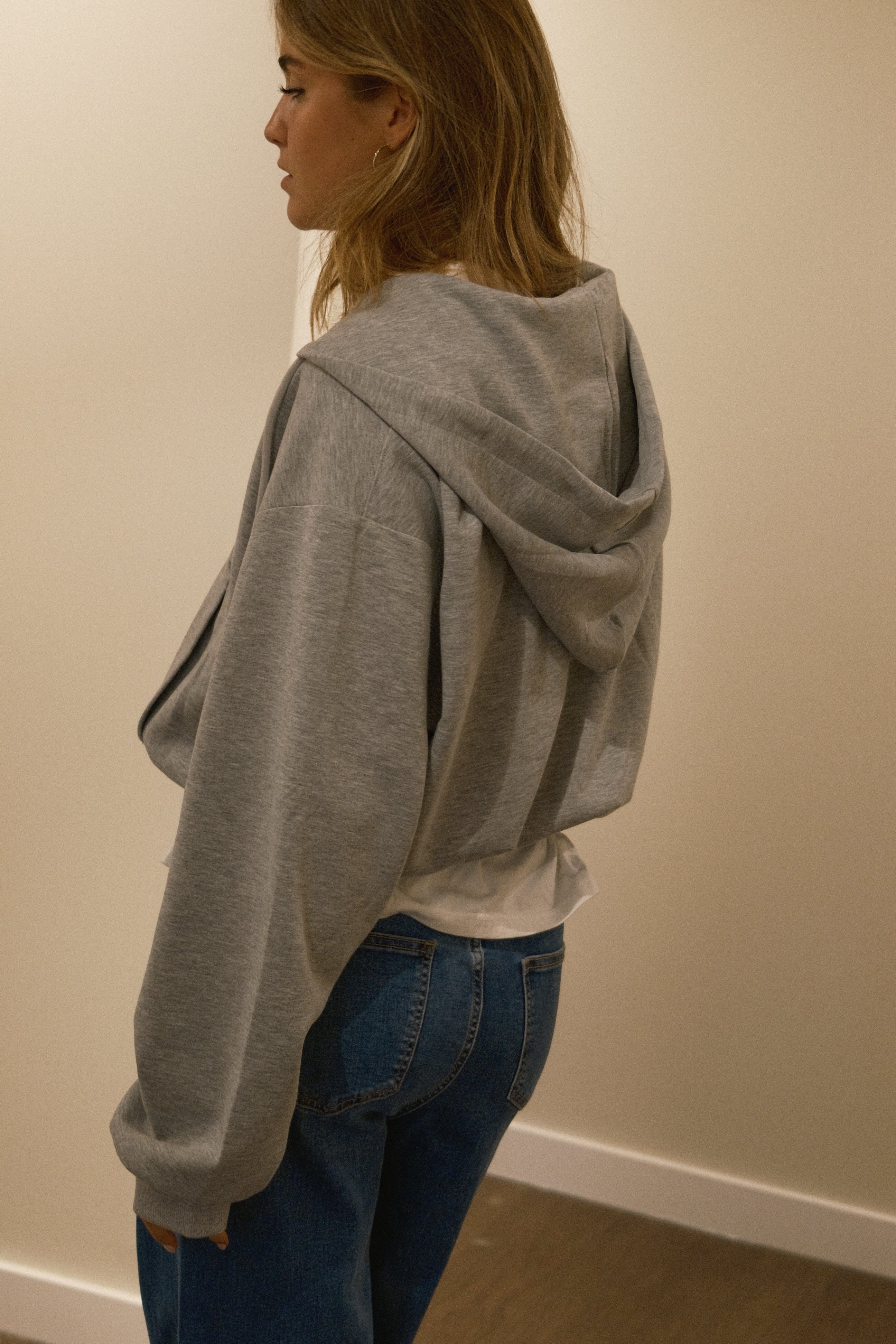 ZIP HOODIE GREY
