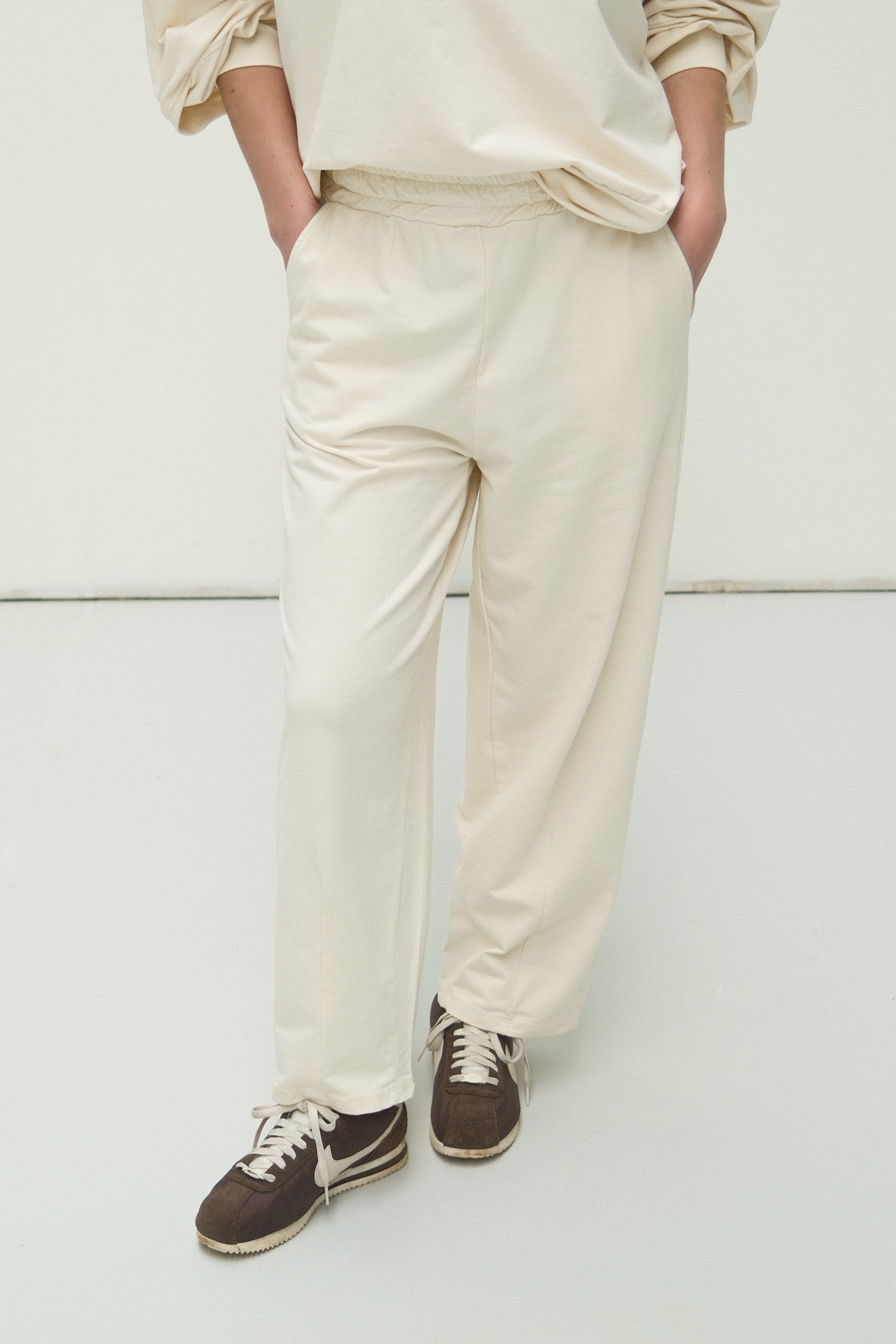 SLOW MORNING JOGGER ECRU