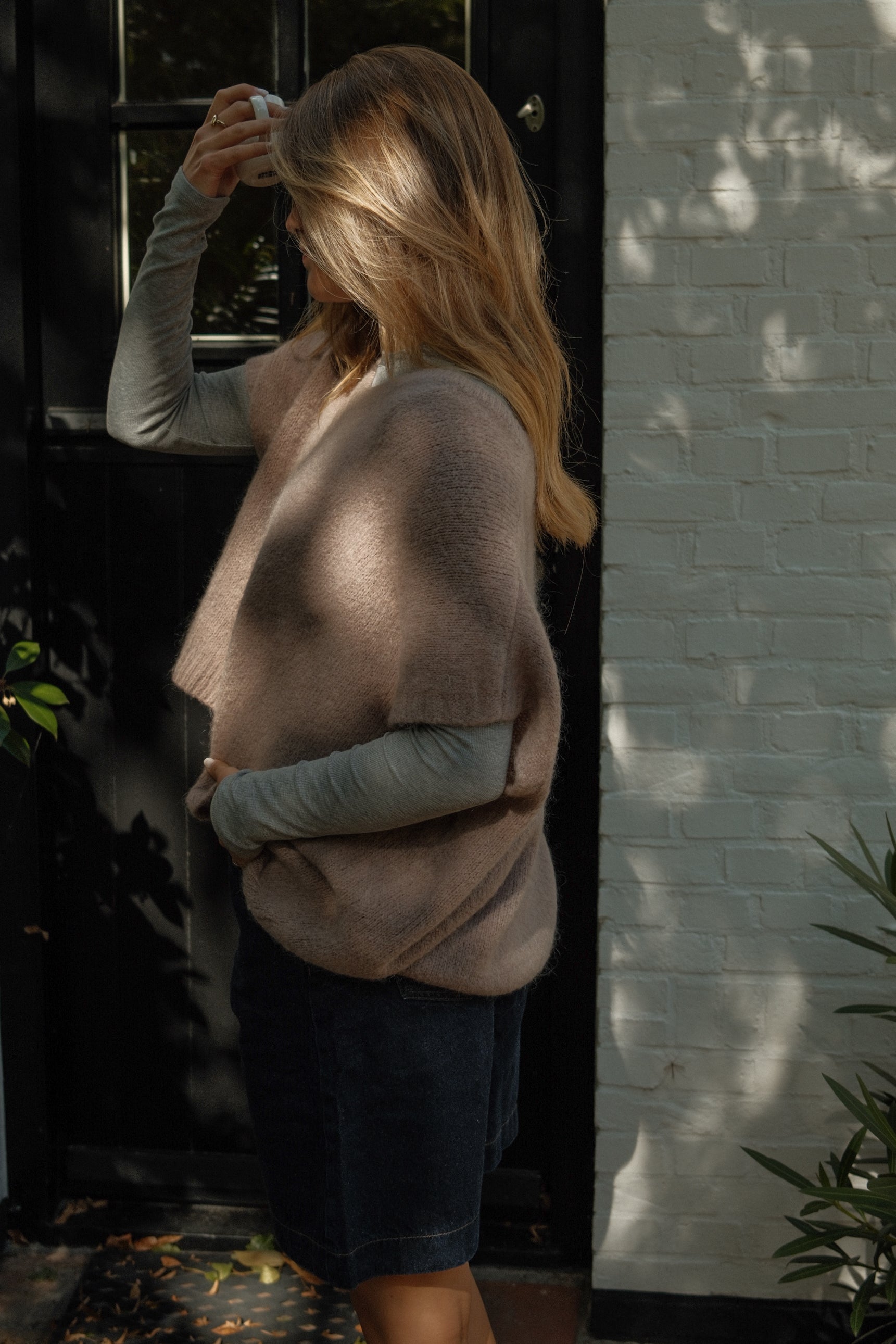 V-NECK SAM KNIT TAUPE