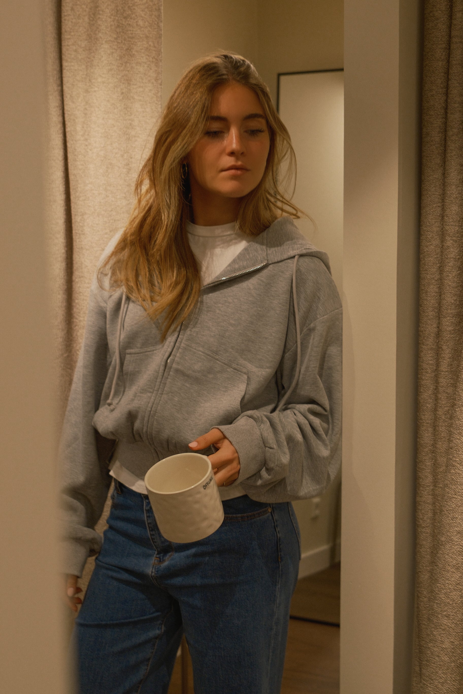 ZIP HOODIE GREY