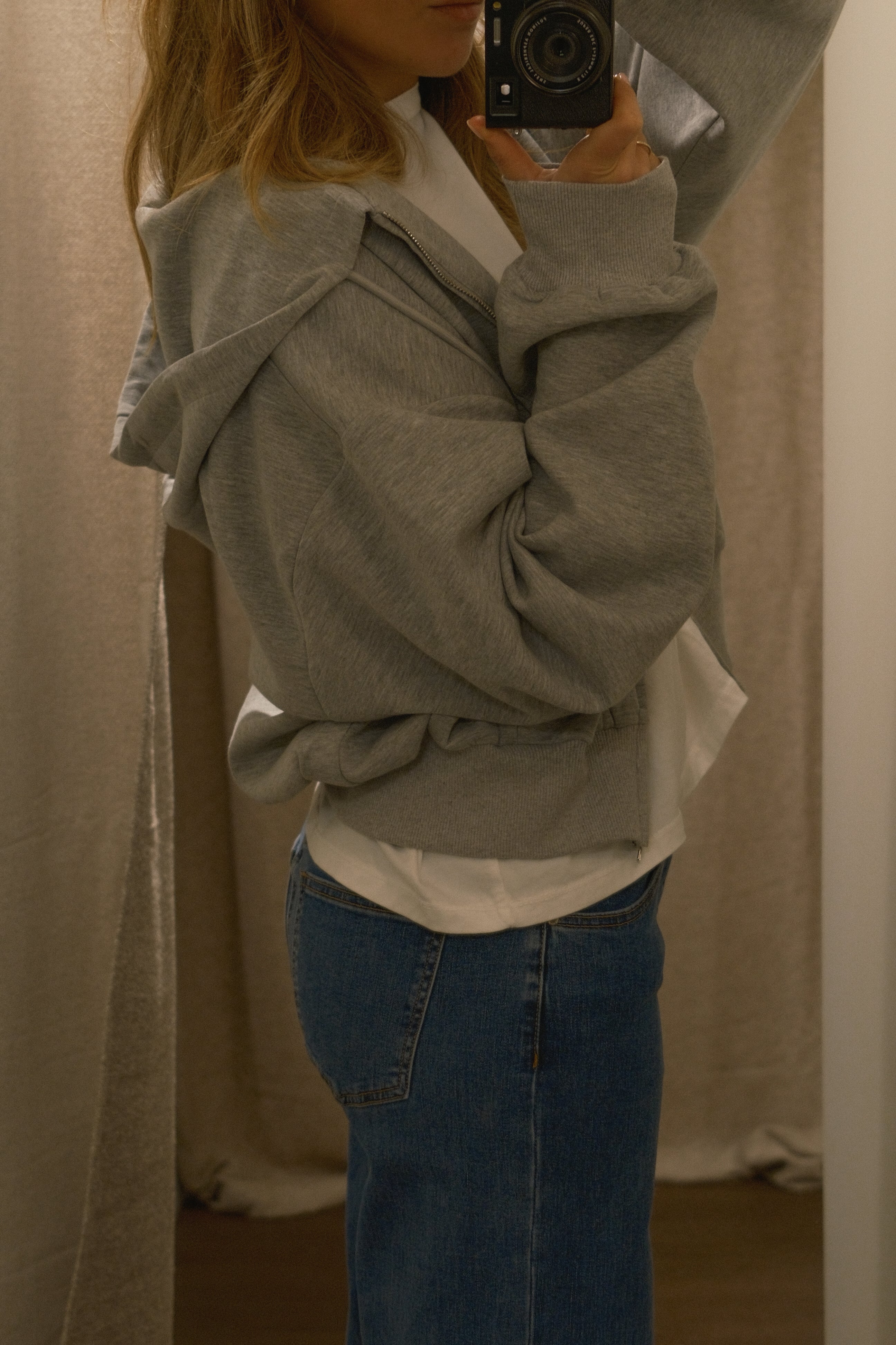 ZIP HOODIE GREY