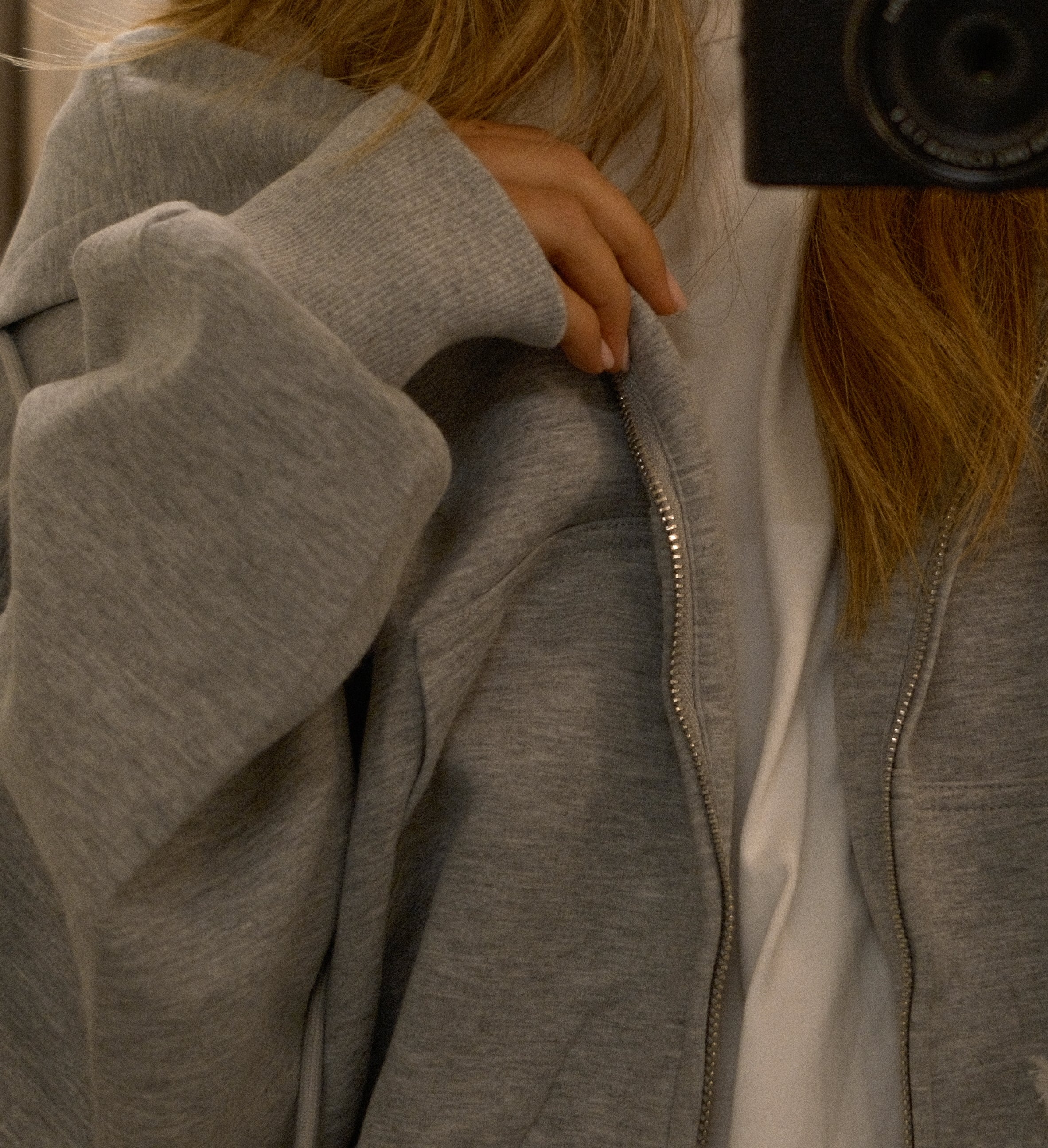 ZIP HOODIE GREY