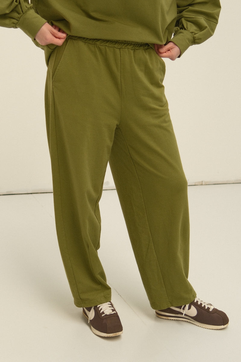 SLOW MORNING SWEATER OLIVE GREEN