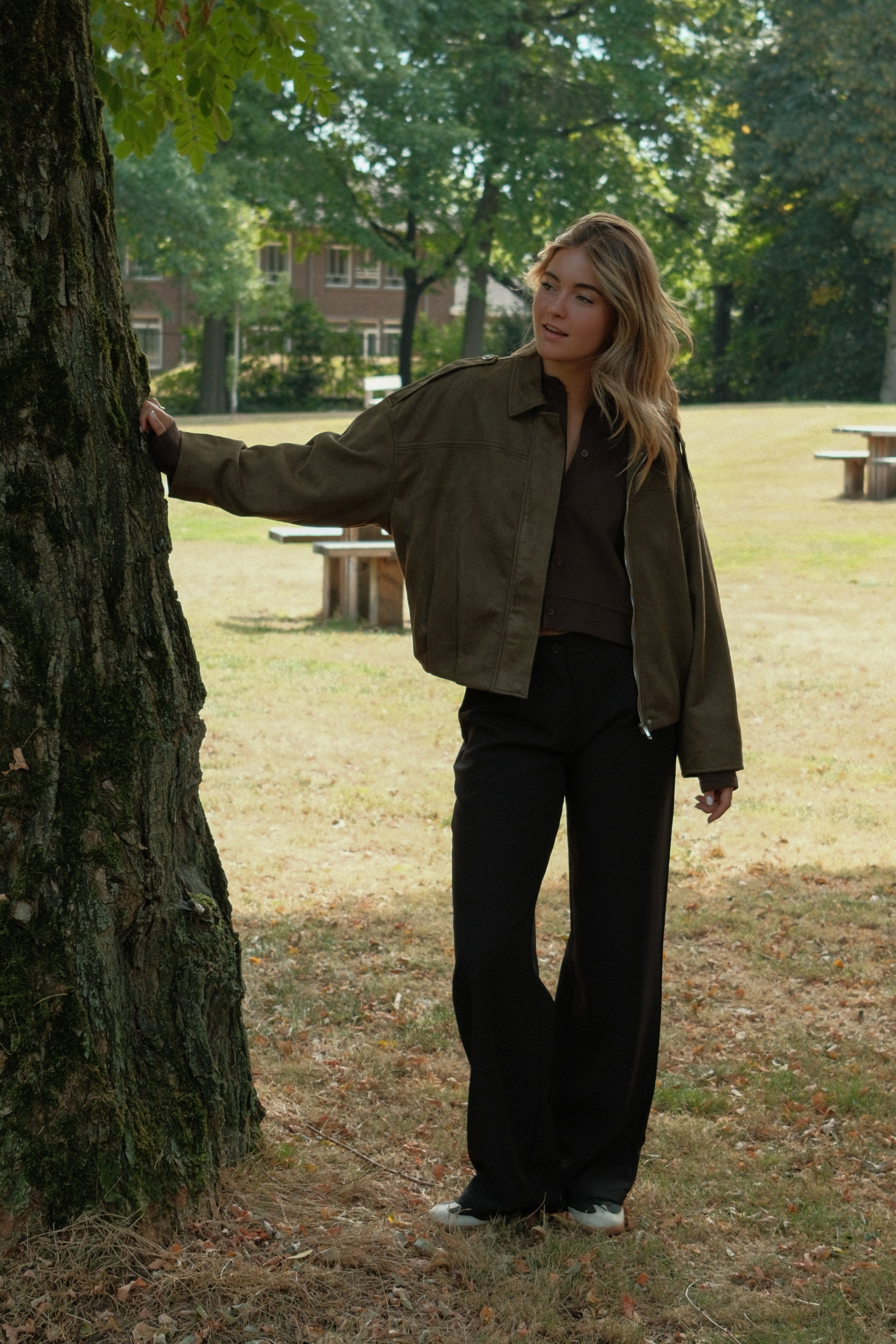 BOMBER SUEDE ARMY GREEN