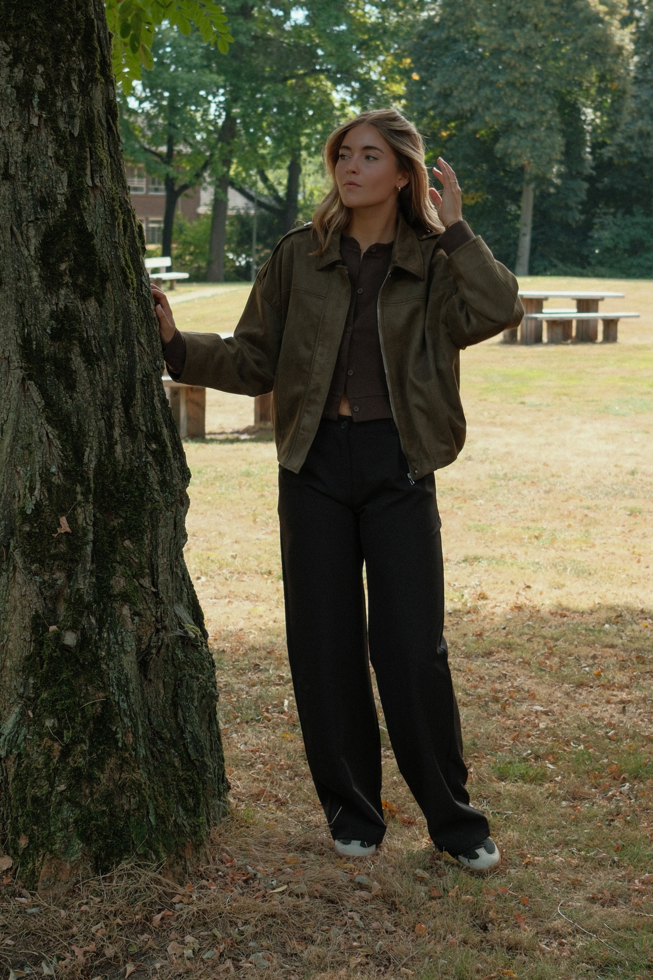 BOMBER SUEDE ARMY GREEN