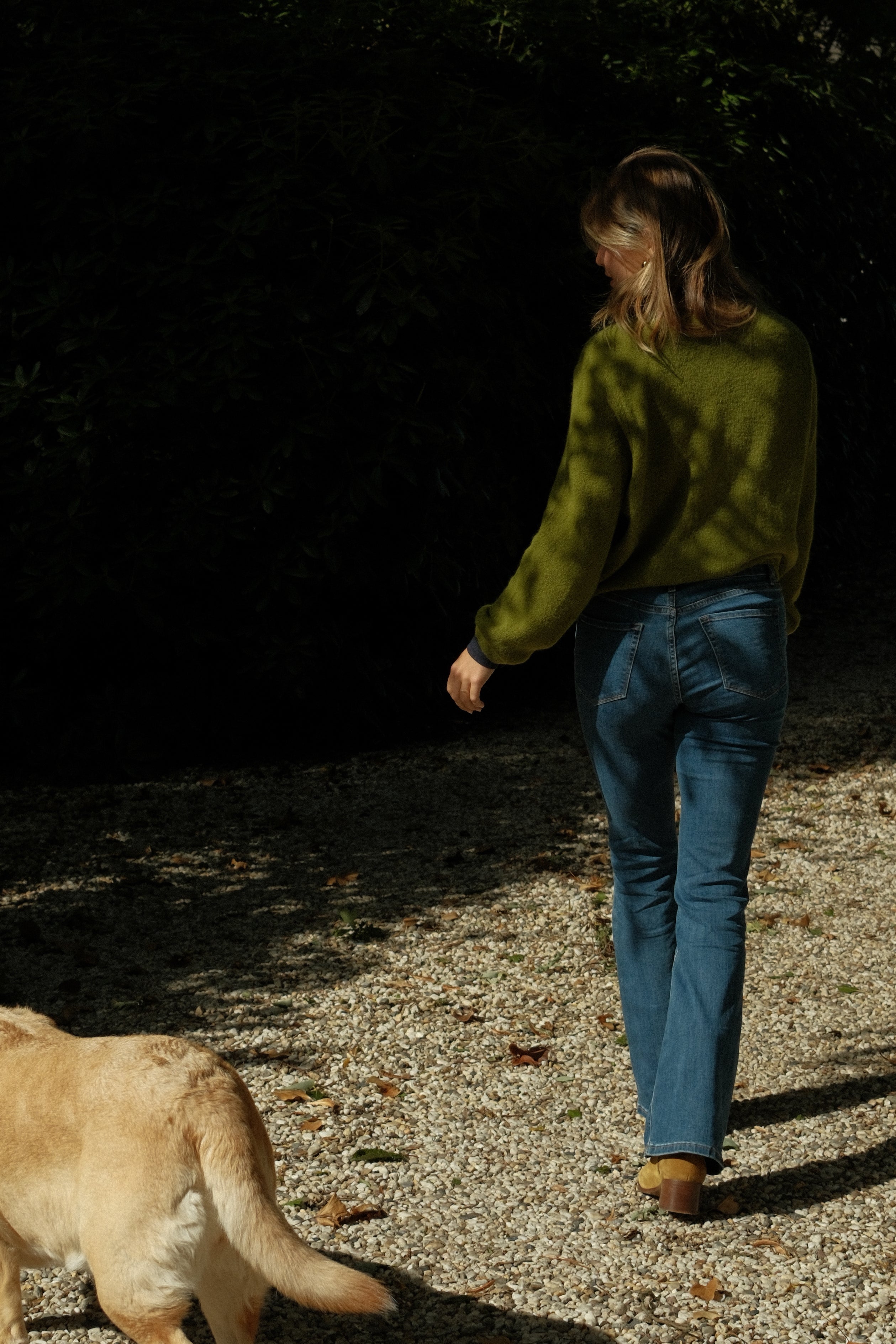 THE ALPACA V CARDIGAN OLIVE GREEN
