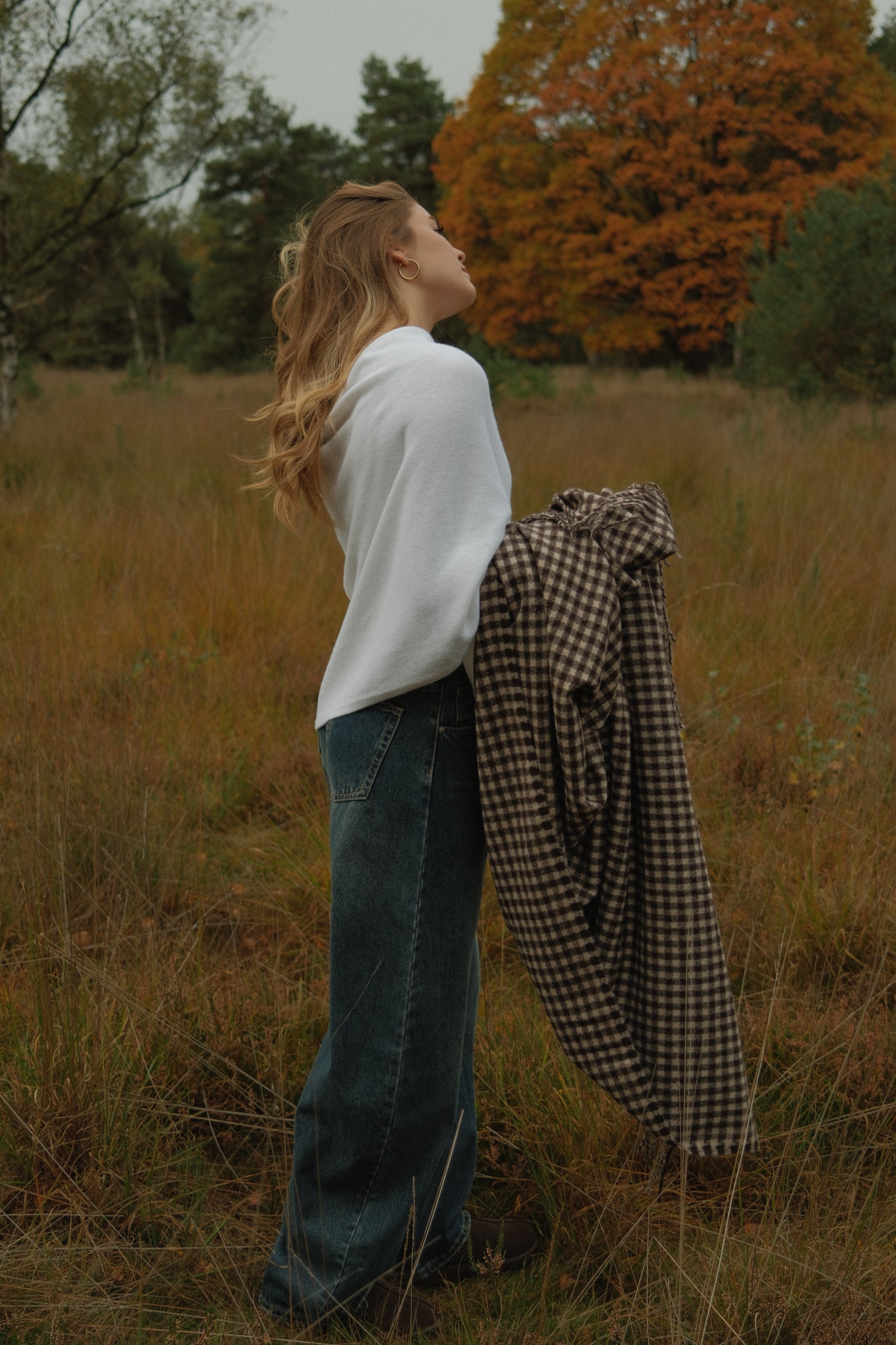 THE CASHMERE BLEND CAPE WHITE