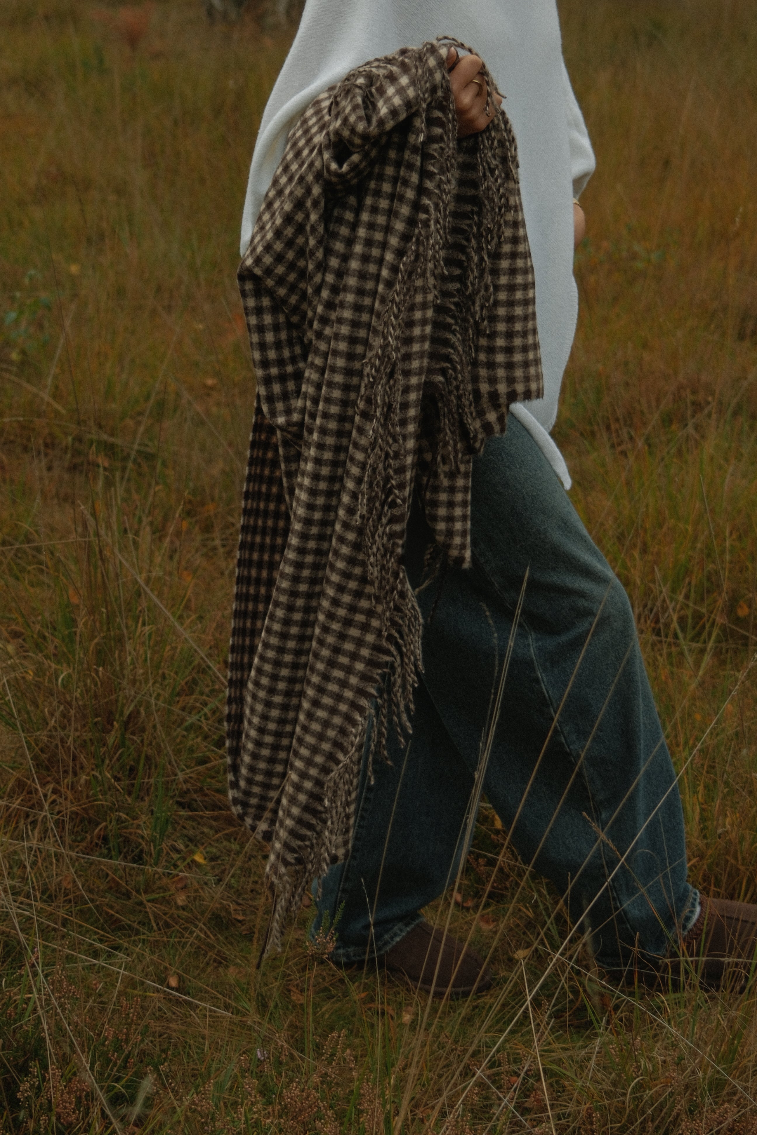 THE CASHMERE BLEND CAPE WHITE