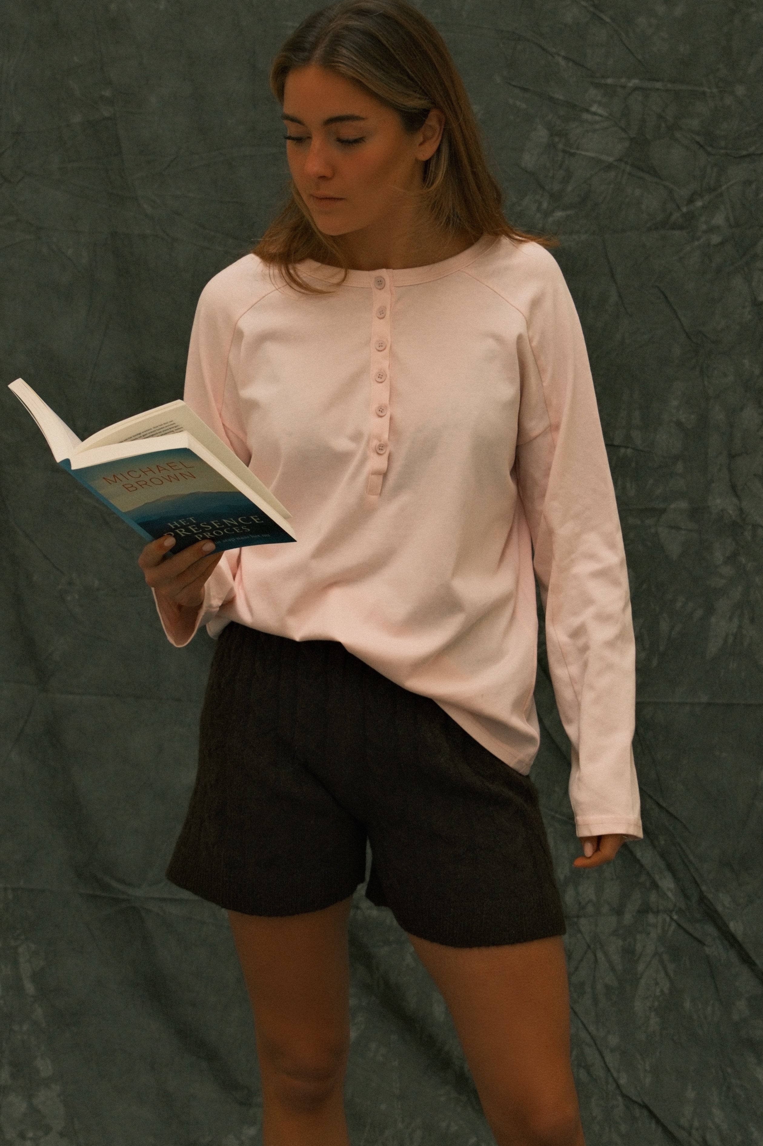 BUTTON LONGSLEEVE BABY PINK