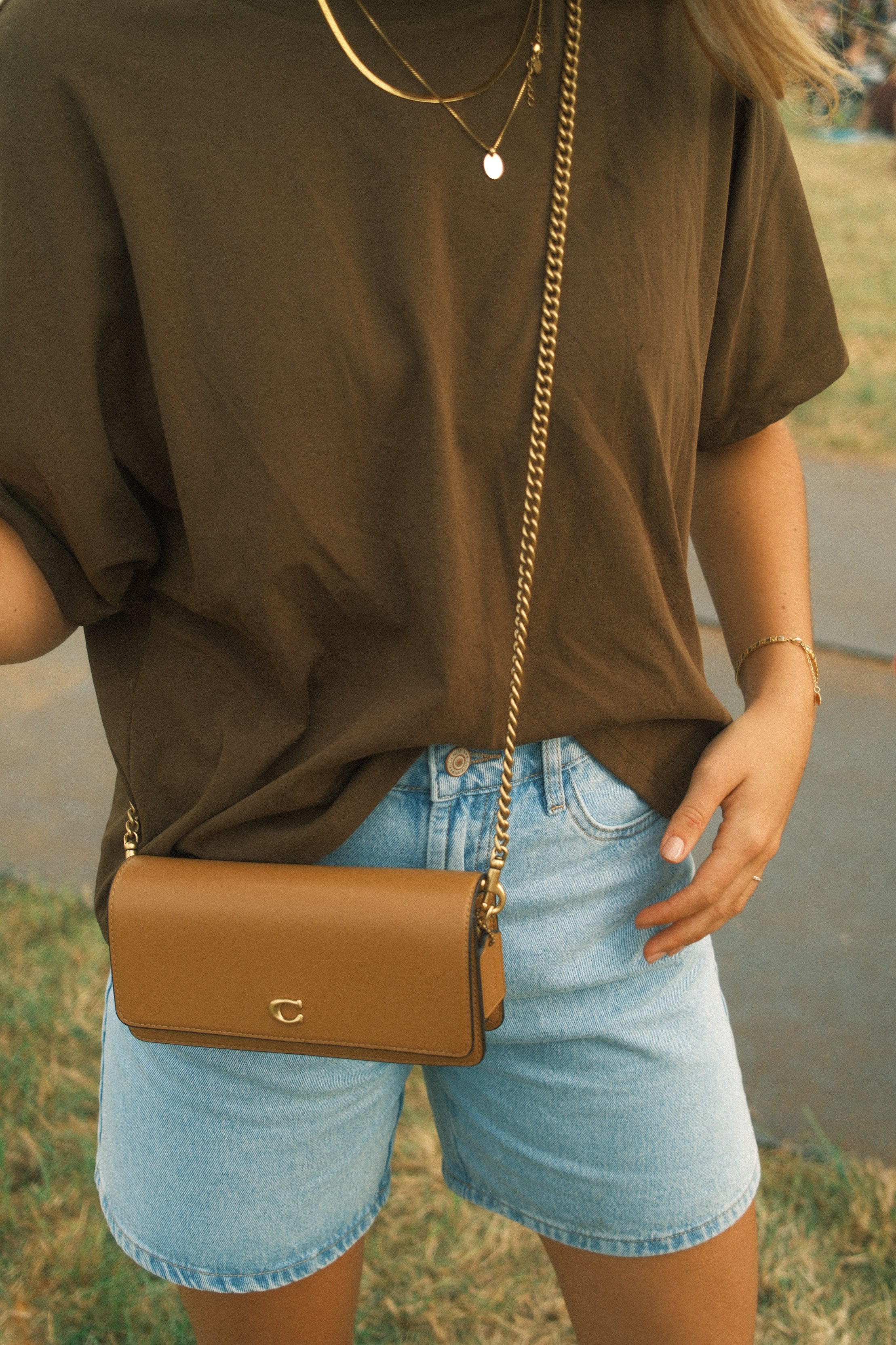 OVERSIZED MILA TEE CHOCO