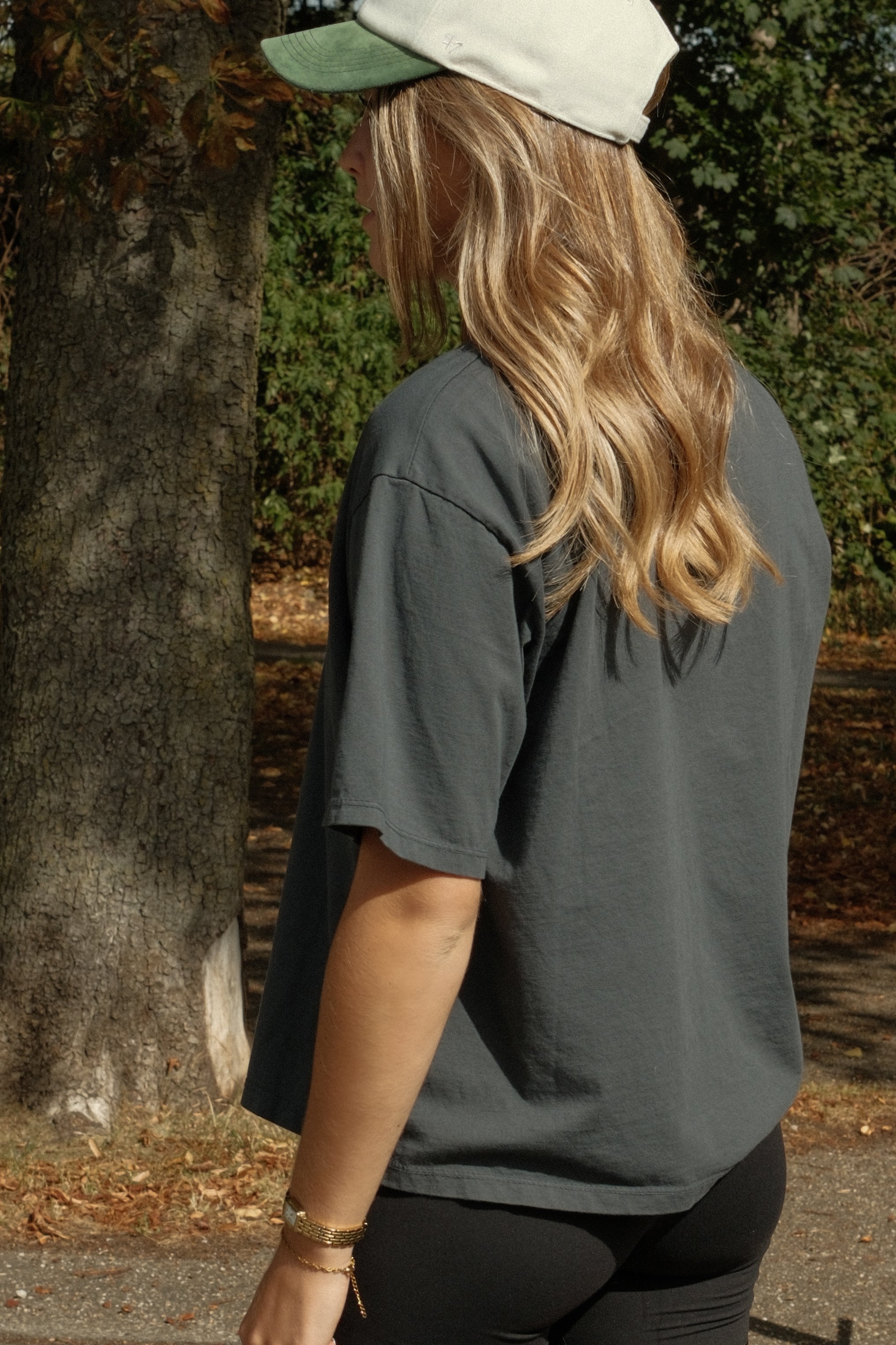 FW25 ATELJEE SAAR TEE GREY
