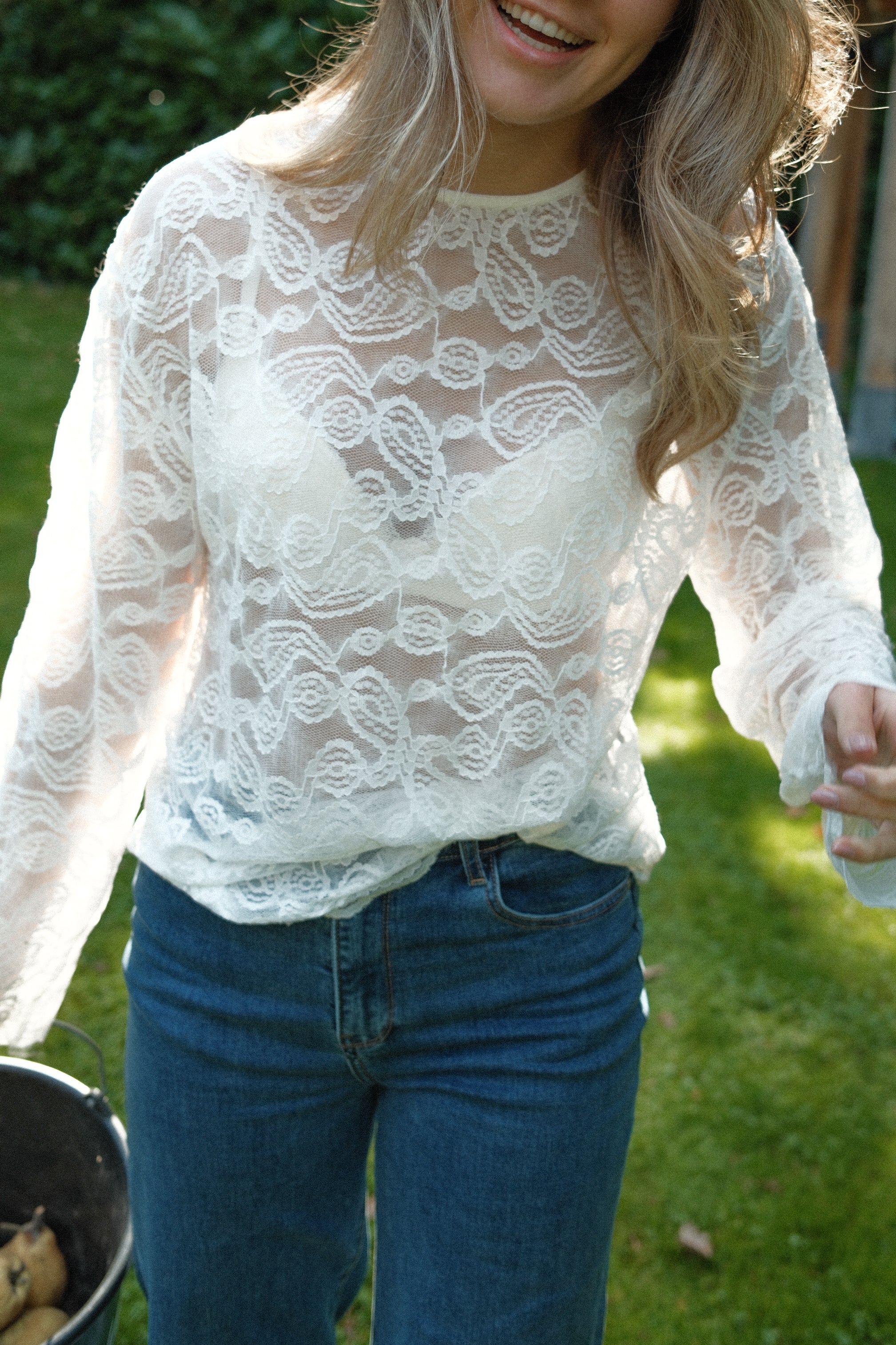OUR FAVORITE LACE TOP WHITE