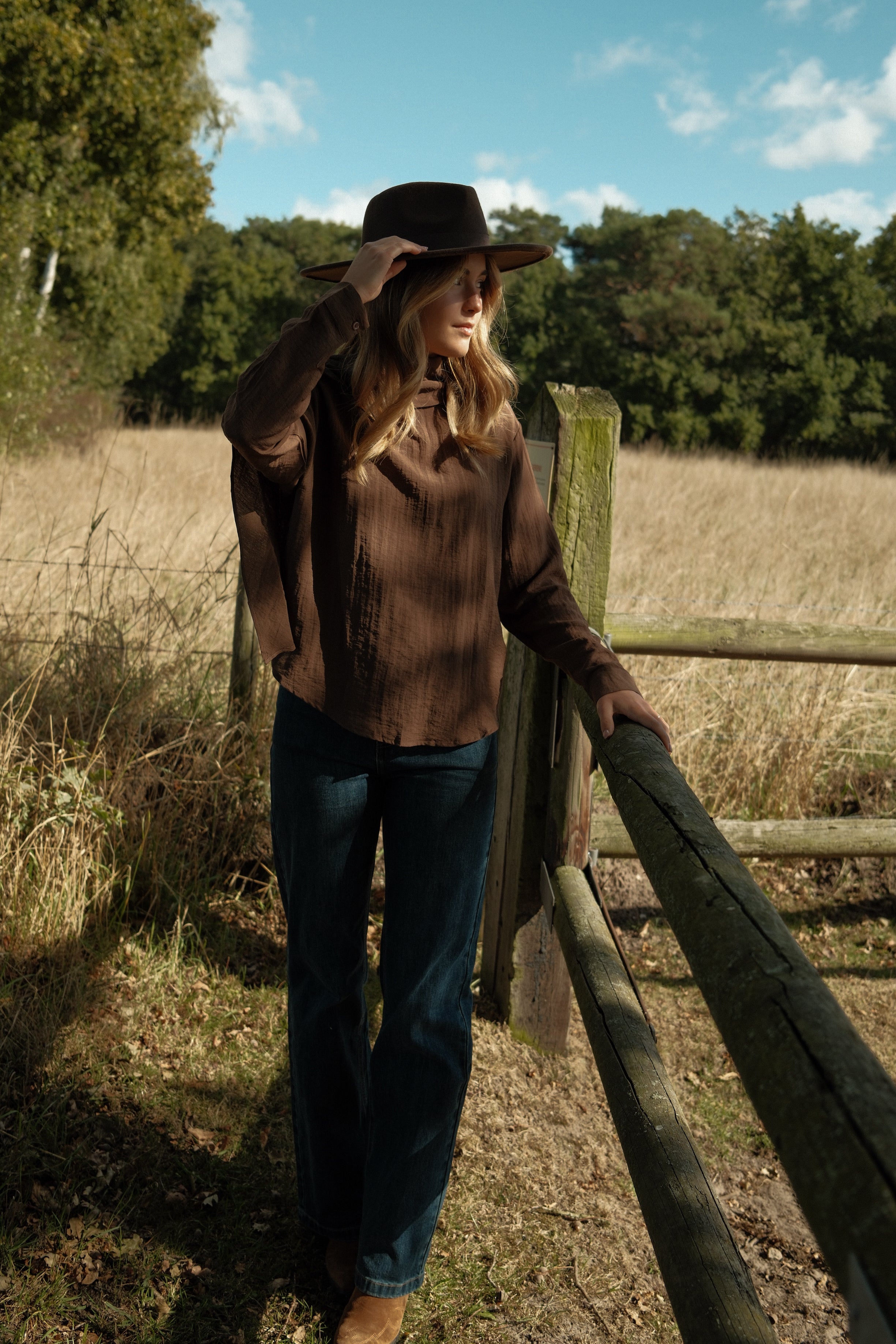 THE NOMAD TOP BROWN