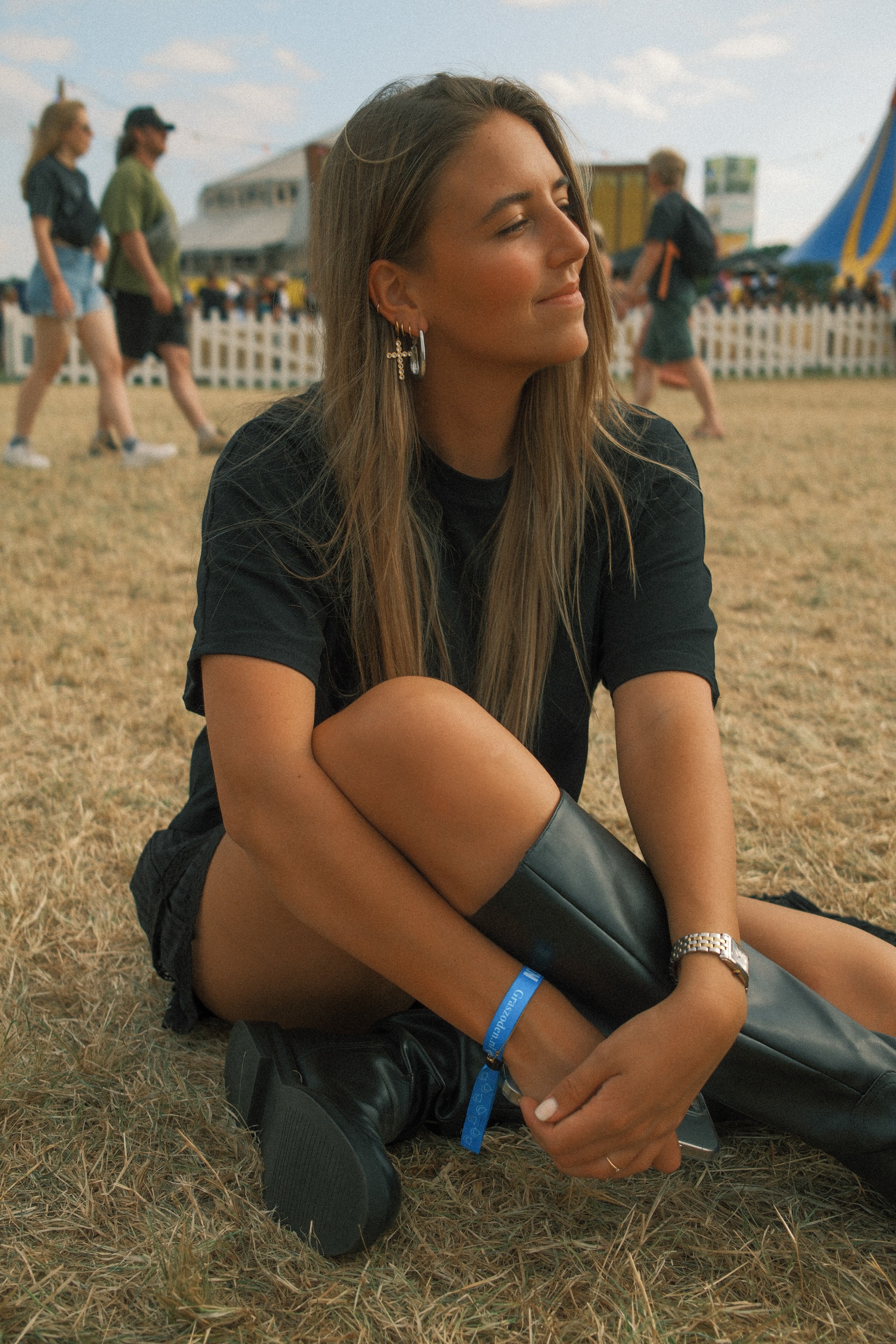 OVERSIZED MILA TEE BLACK