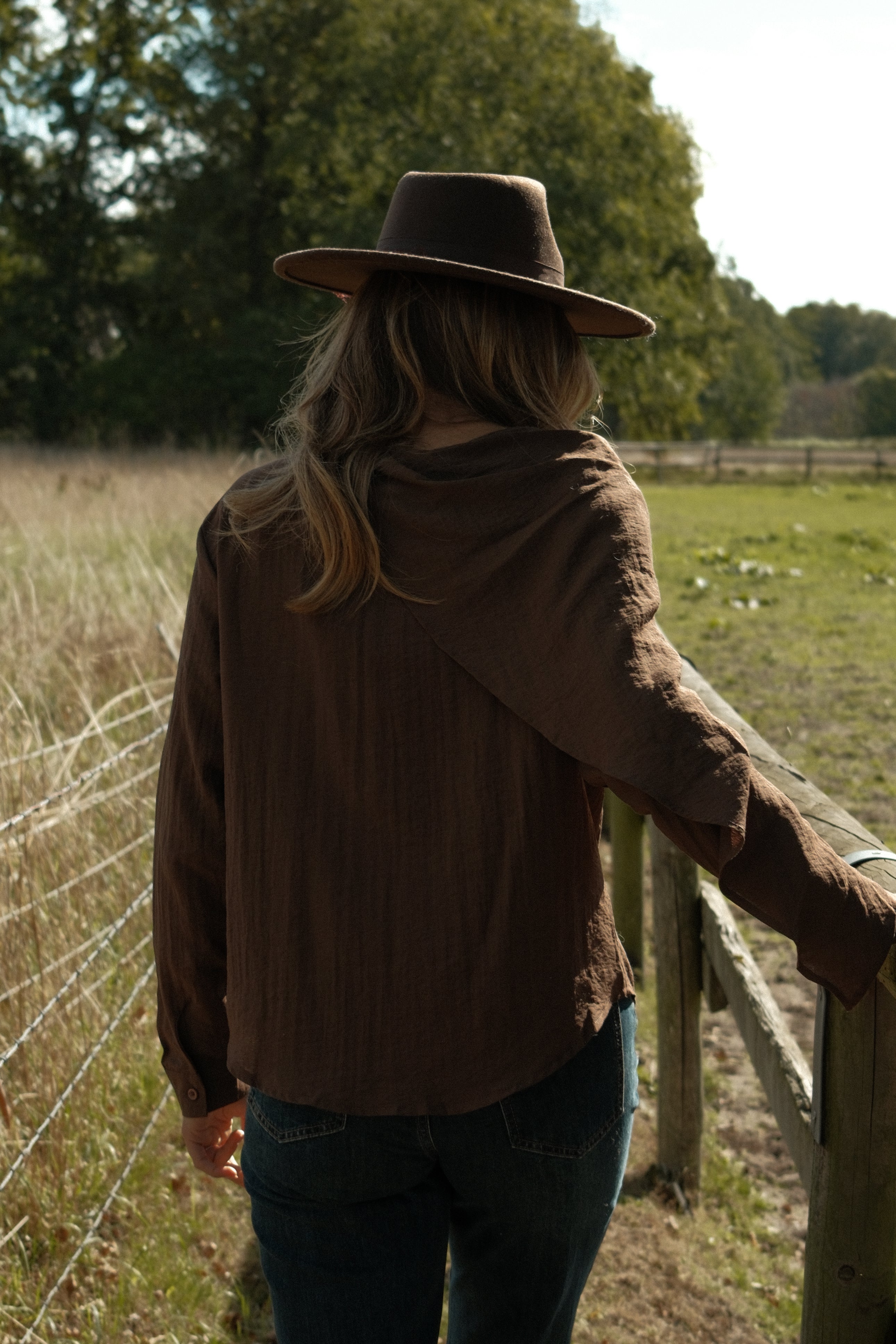 THE NOMAD TOP BROWN