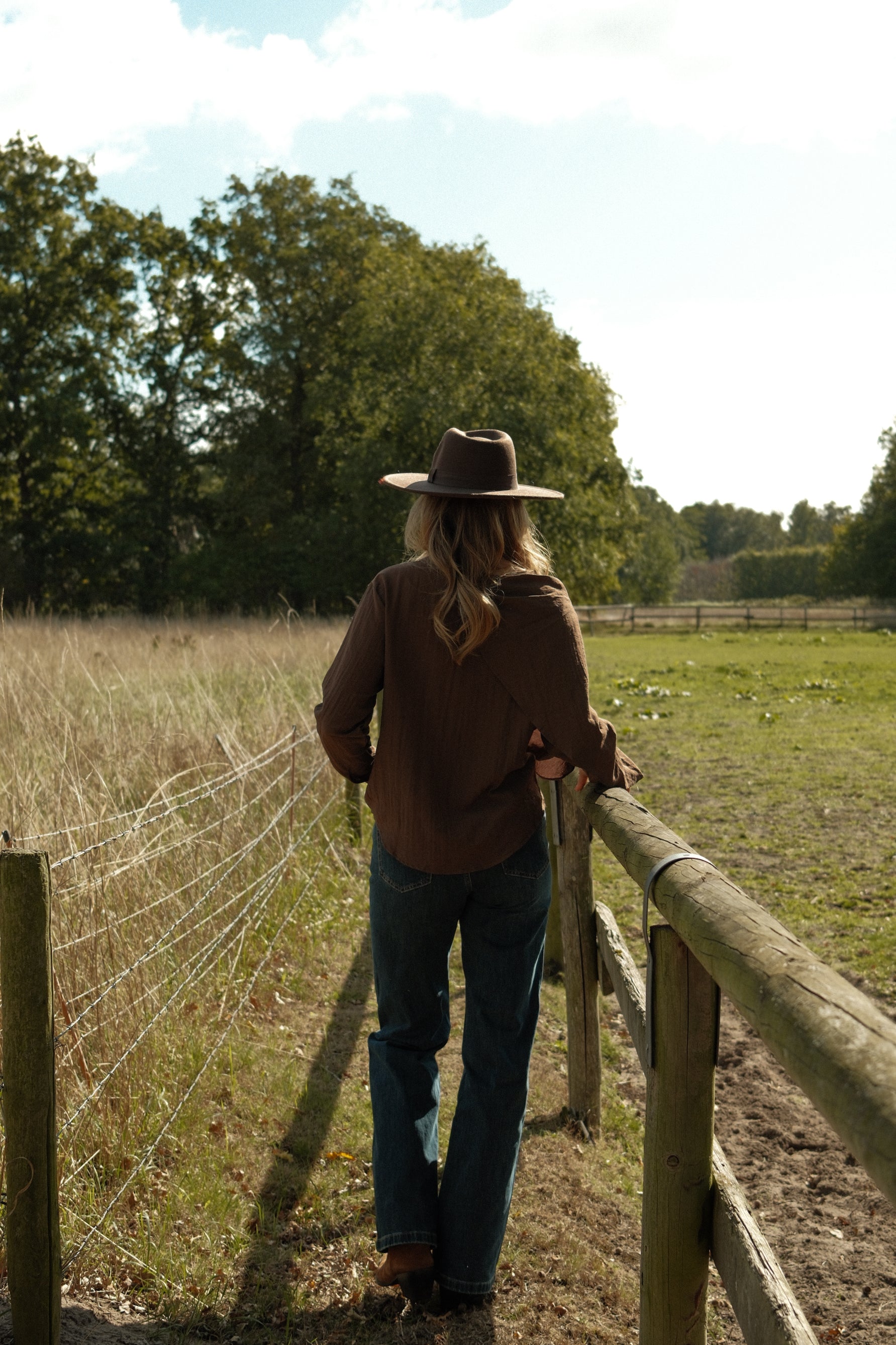 THE NOMAD TOP BROWN