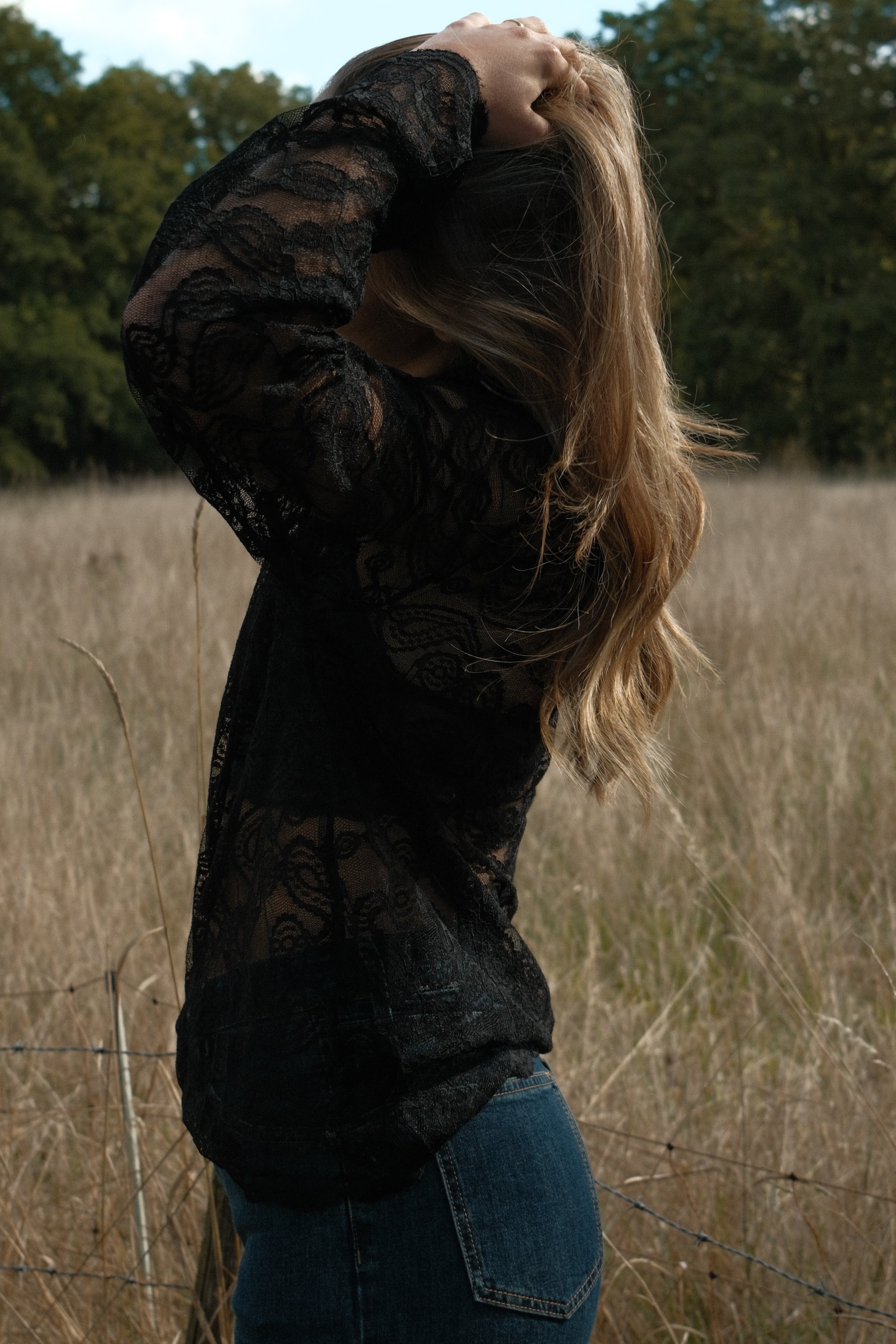 OUR FAVORITE LACE TOP BLACK