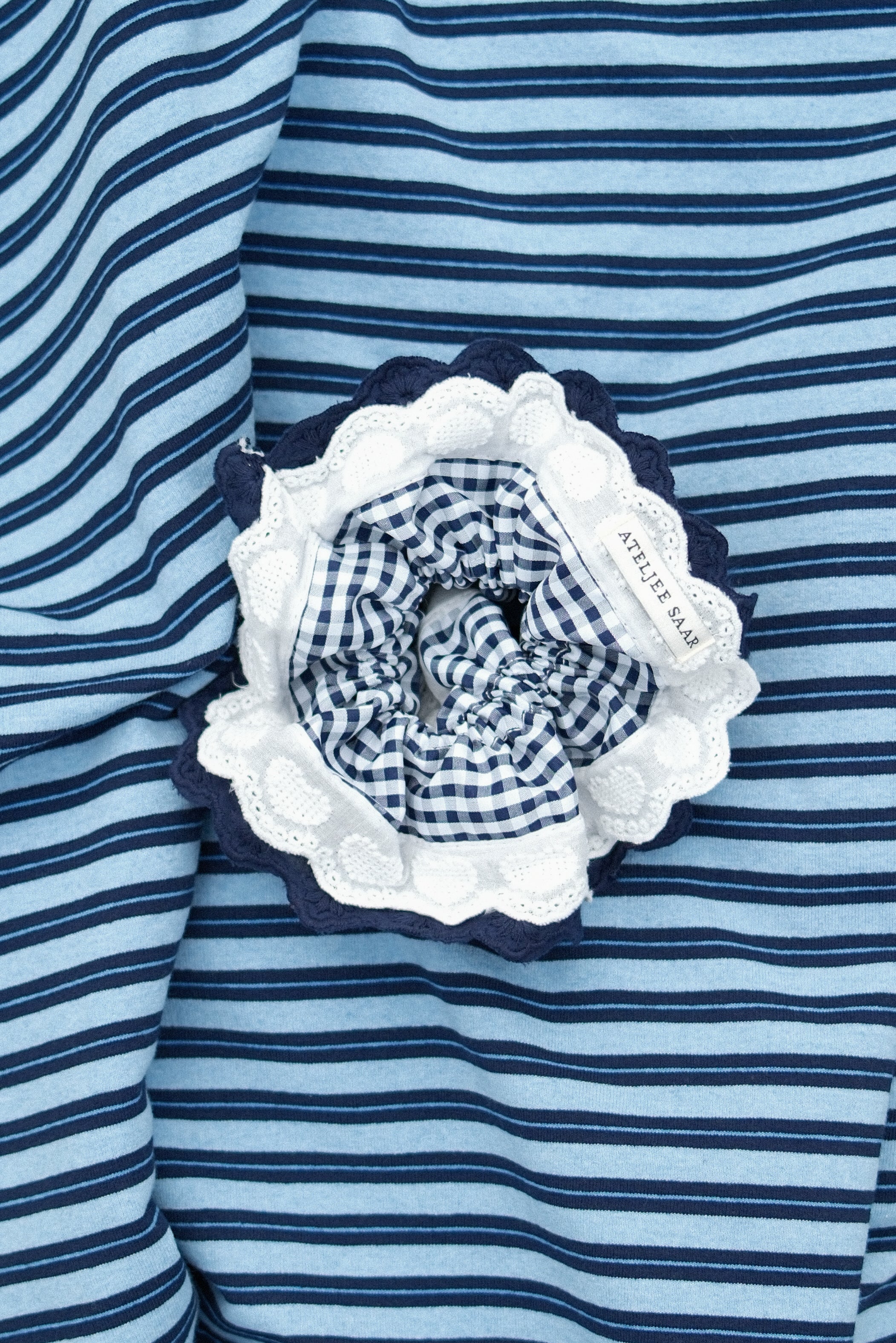 THE HEART SCRUNCHIE