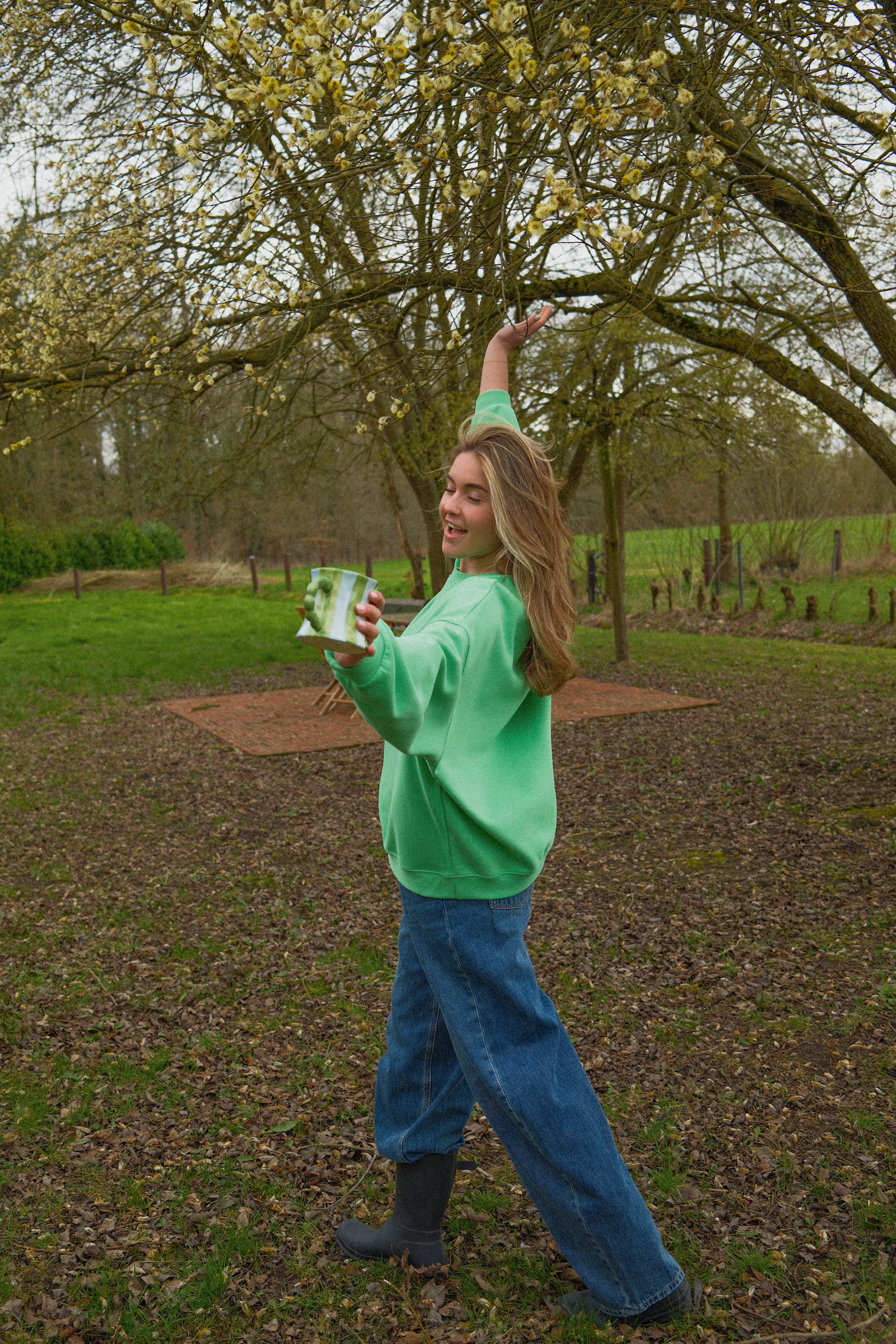 ESSENTIAL OVERSIZED SWEATER MINT GREEN