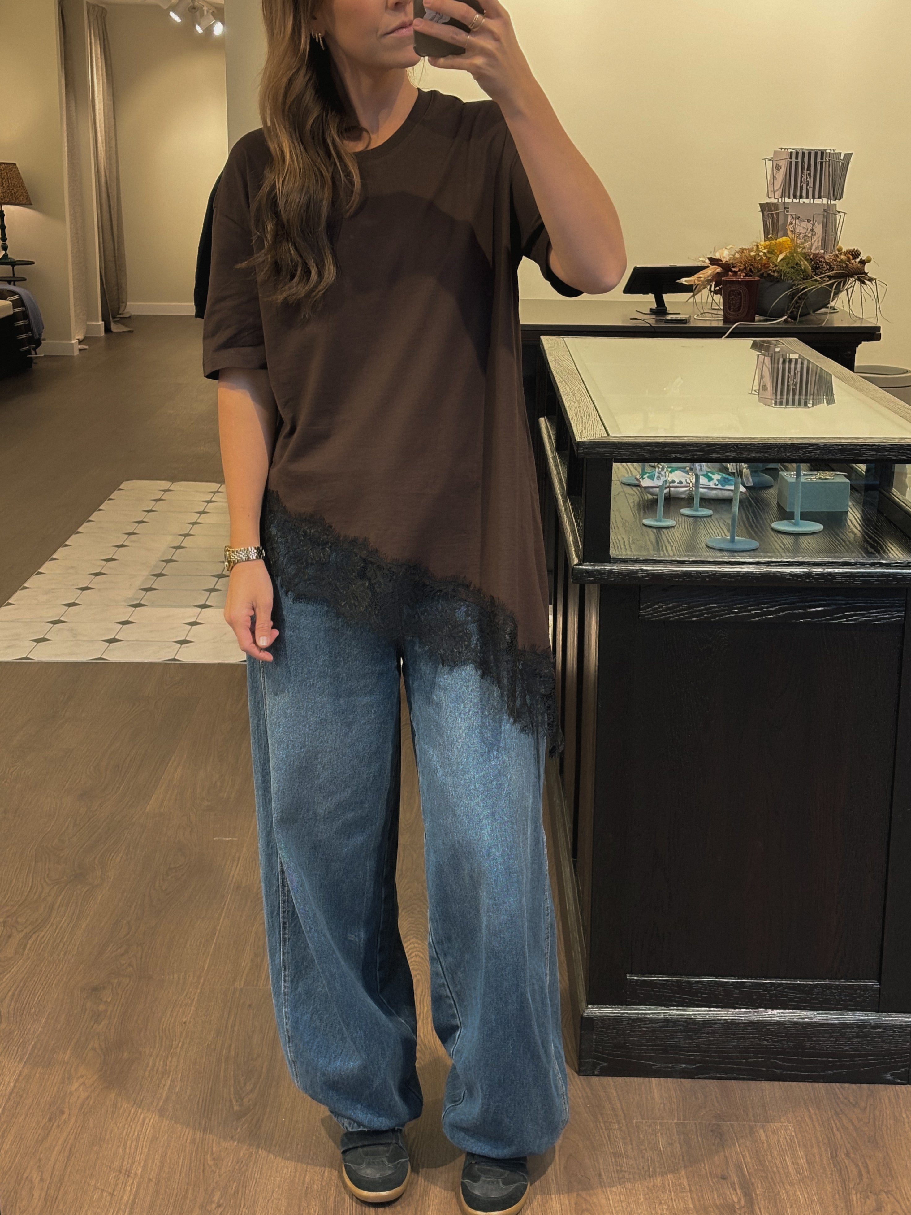 OVERSIZED LACE TEE CHOCO