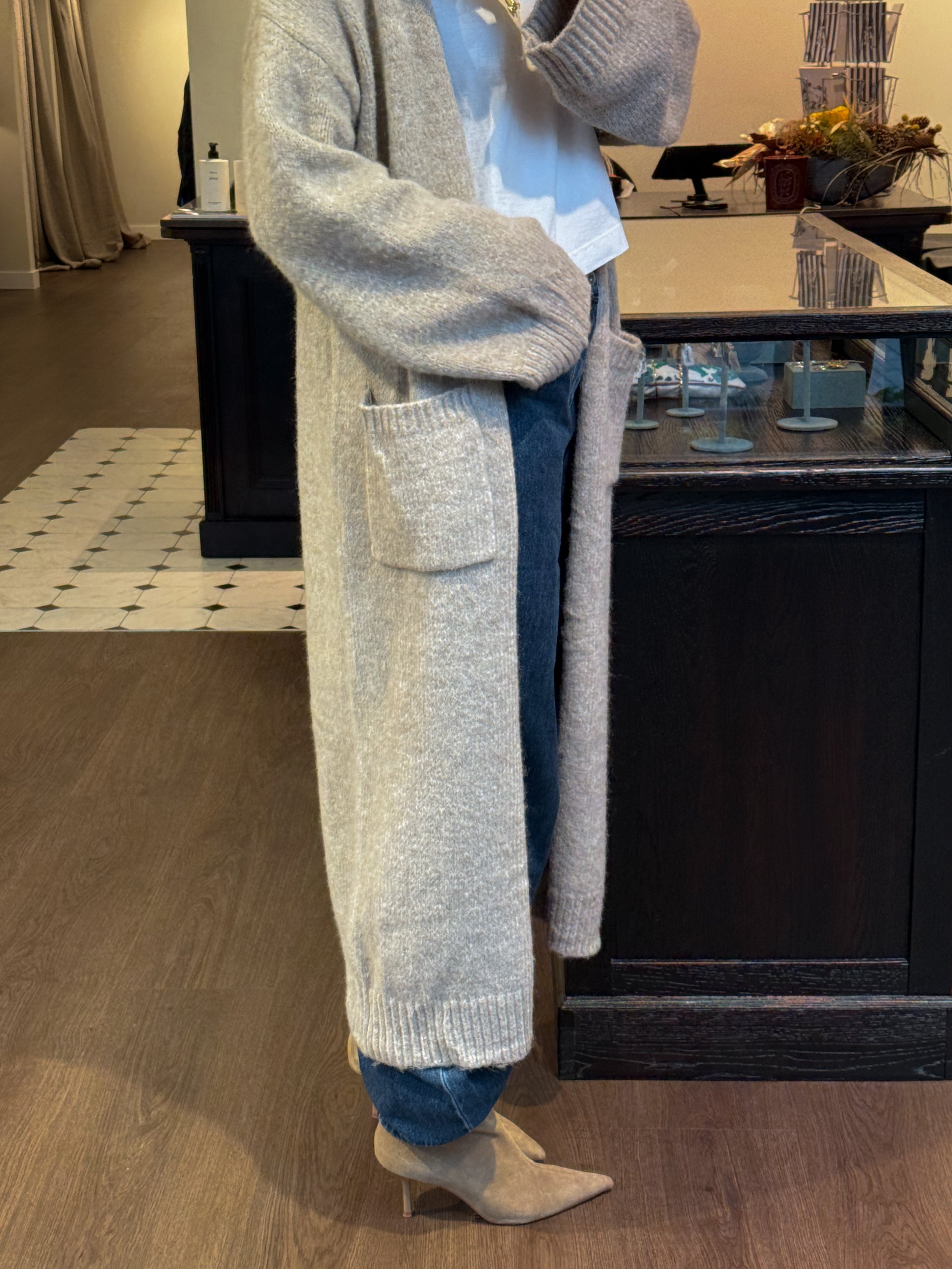 THE ASPEN CARDIGAN BEIGE