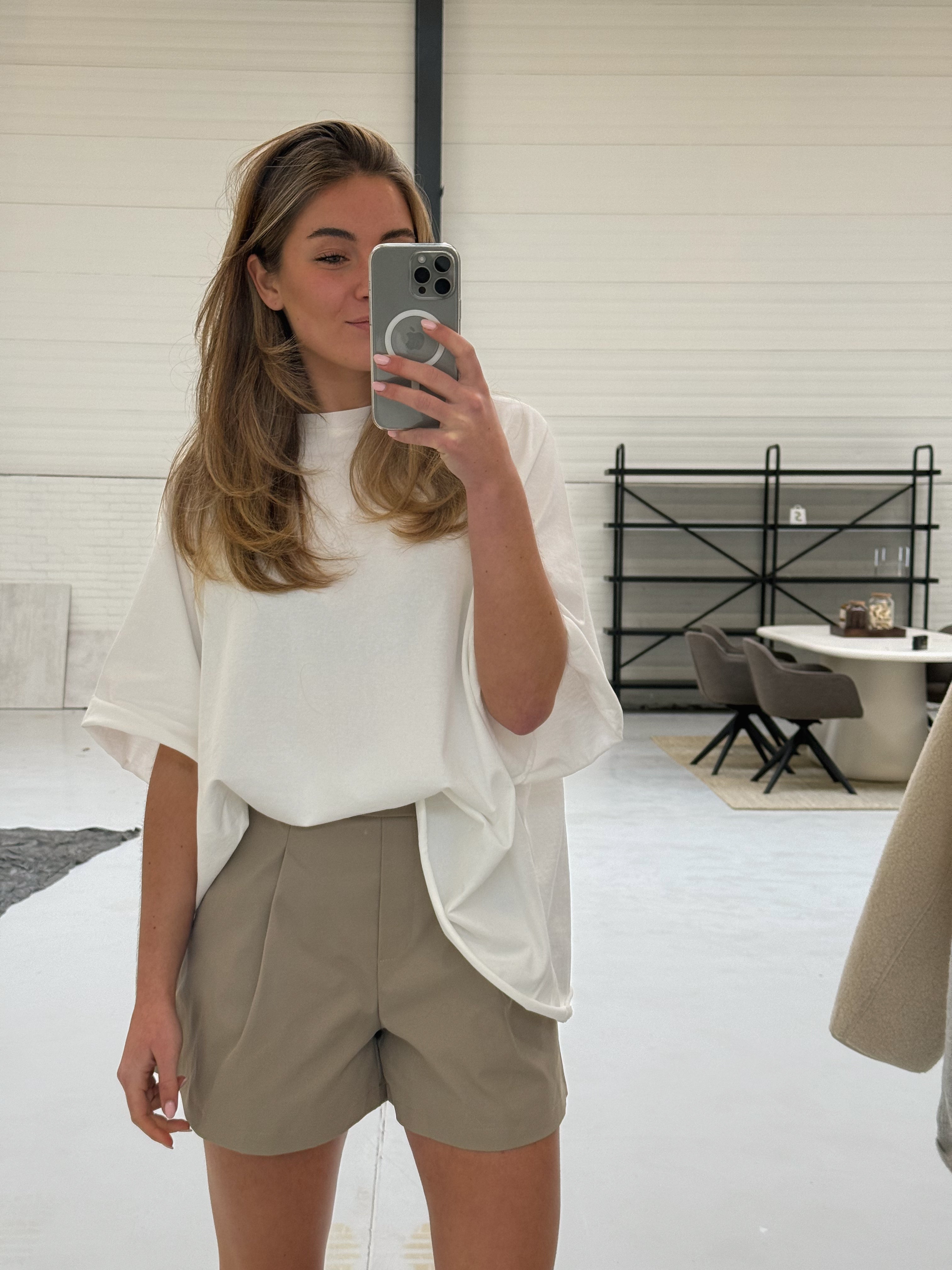 PRE-ORDER: OVERSIZED ESSENTIAL TEE WHITE