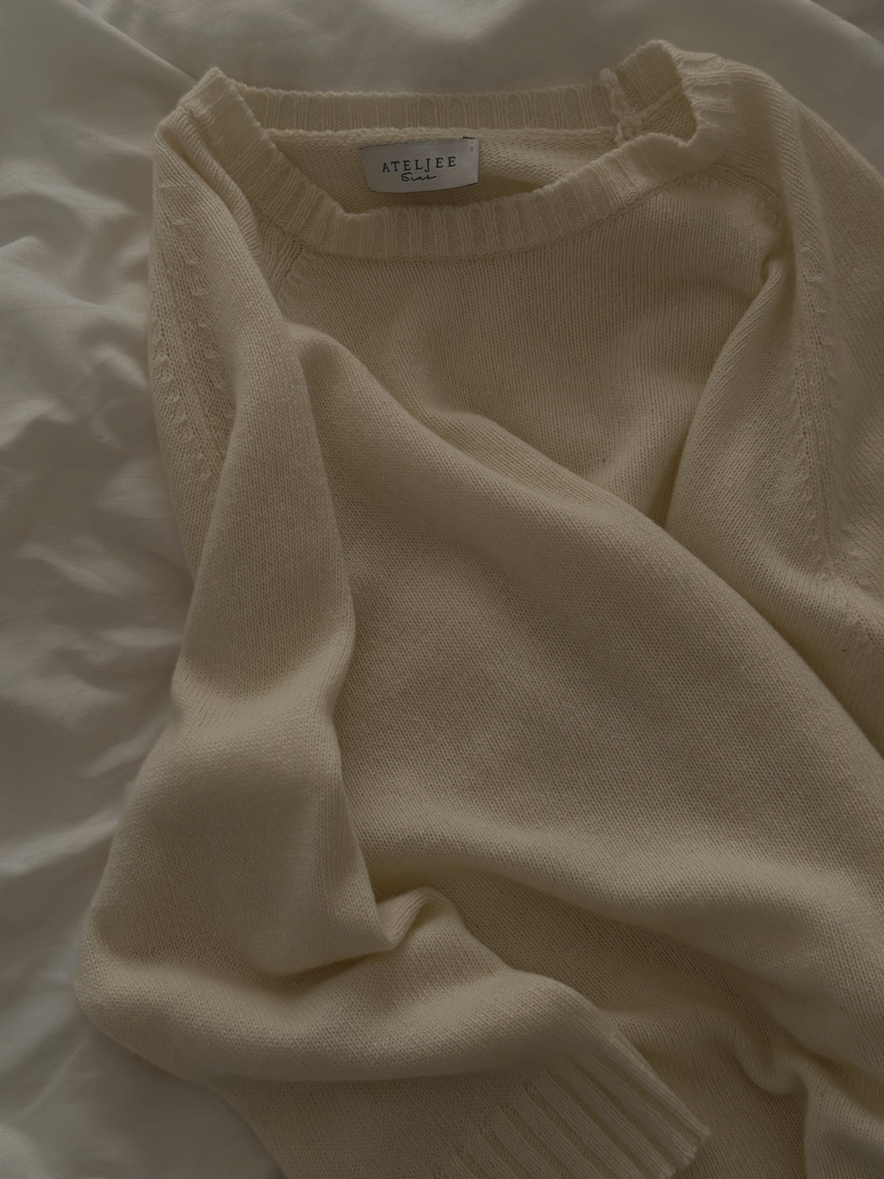 THE CASHMERE BLEND SPLIT KNIT OFF-WHITE