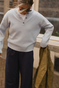 100% WOOL BUTTON KNIT ICE BLUE