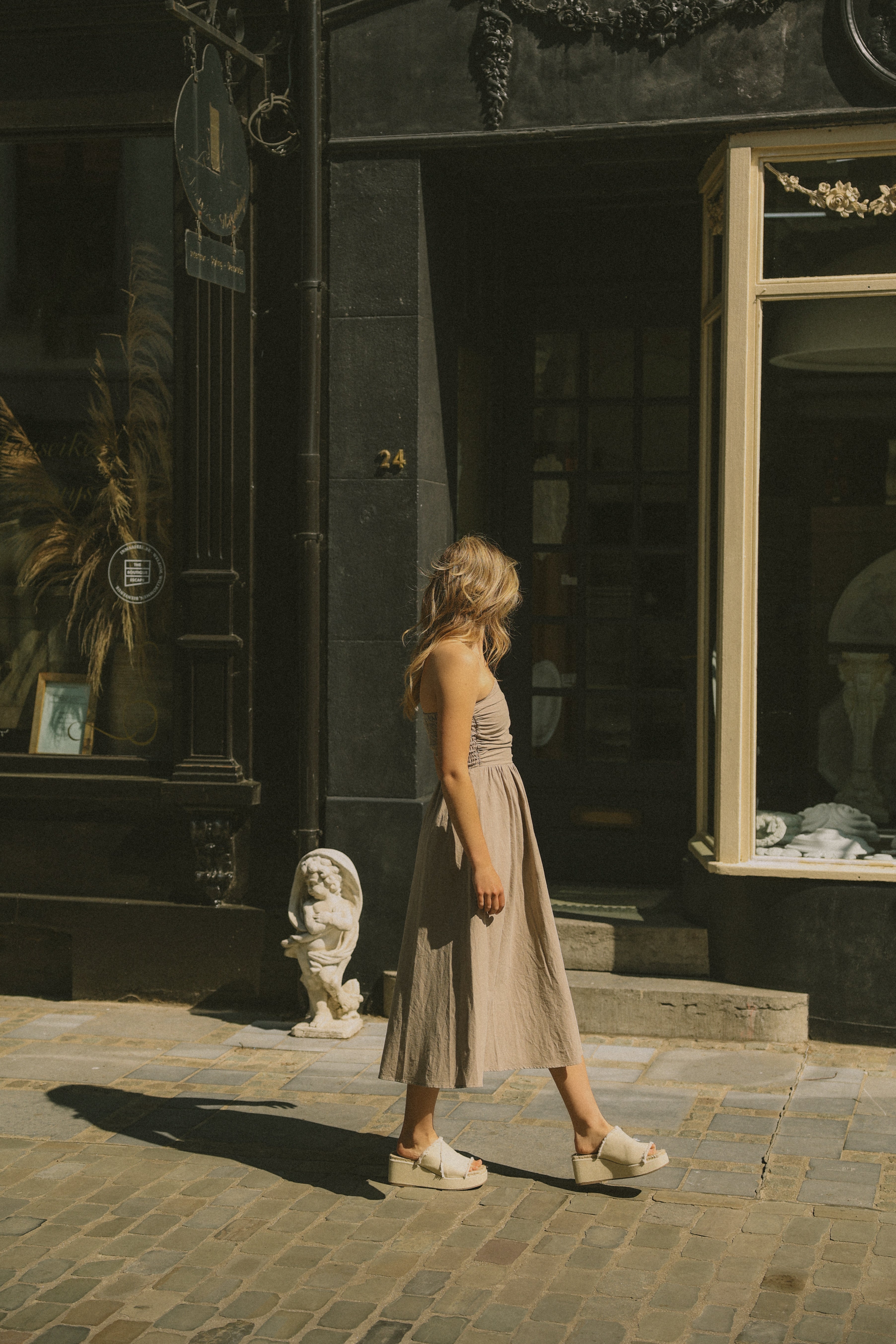 STRAPLESS MAXI DRESS TAUPE