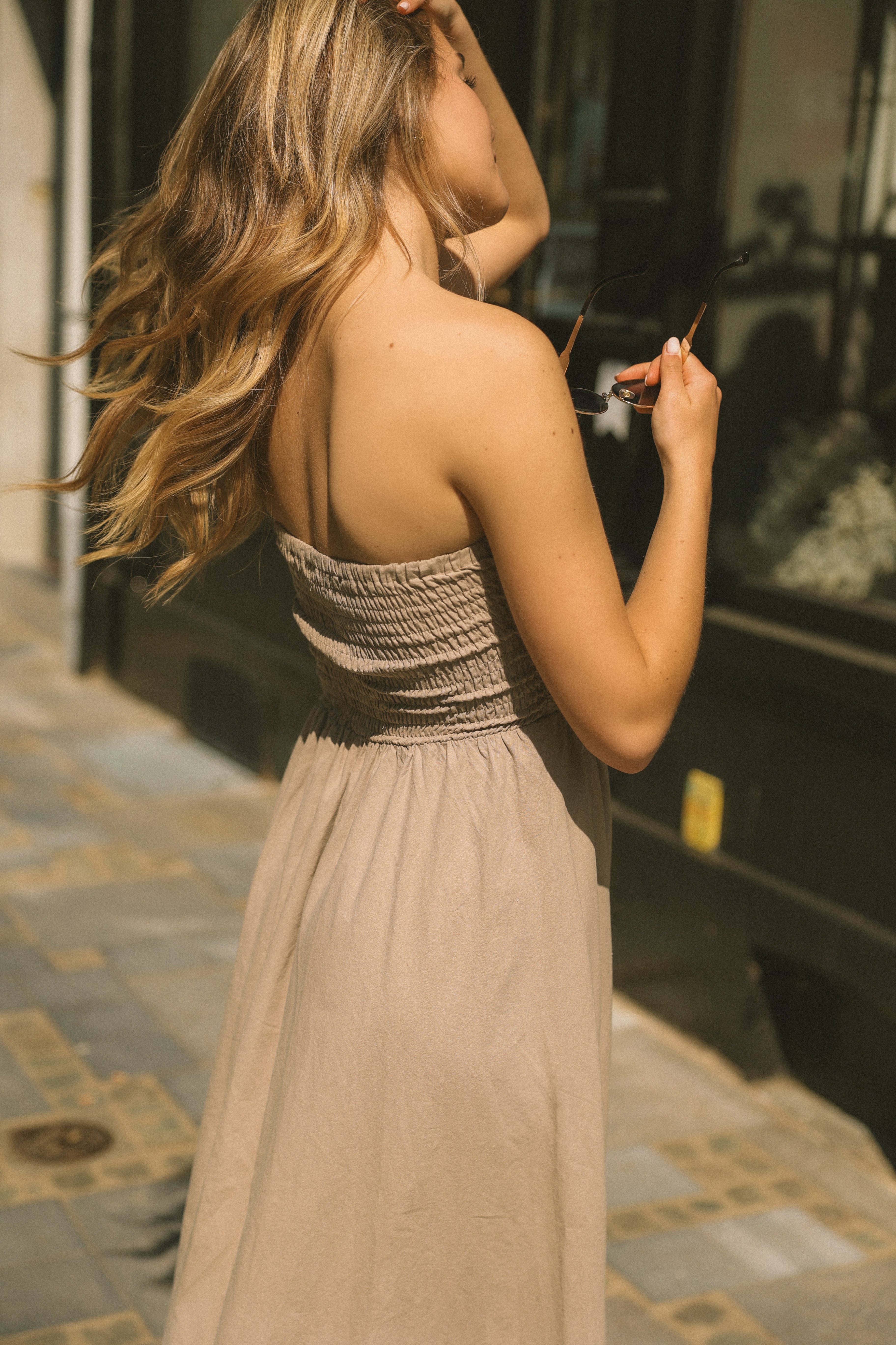 STRAPLESS MAXI DRESS TAUPE