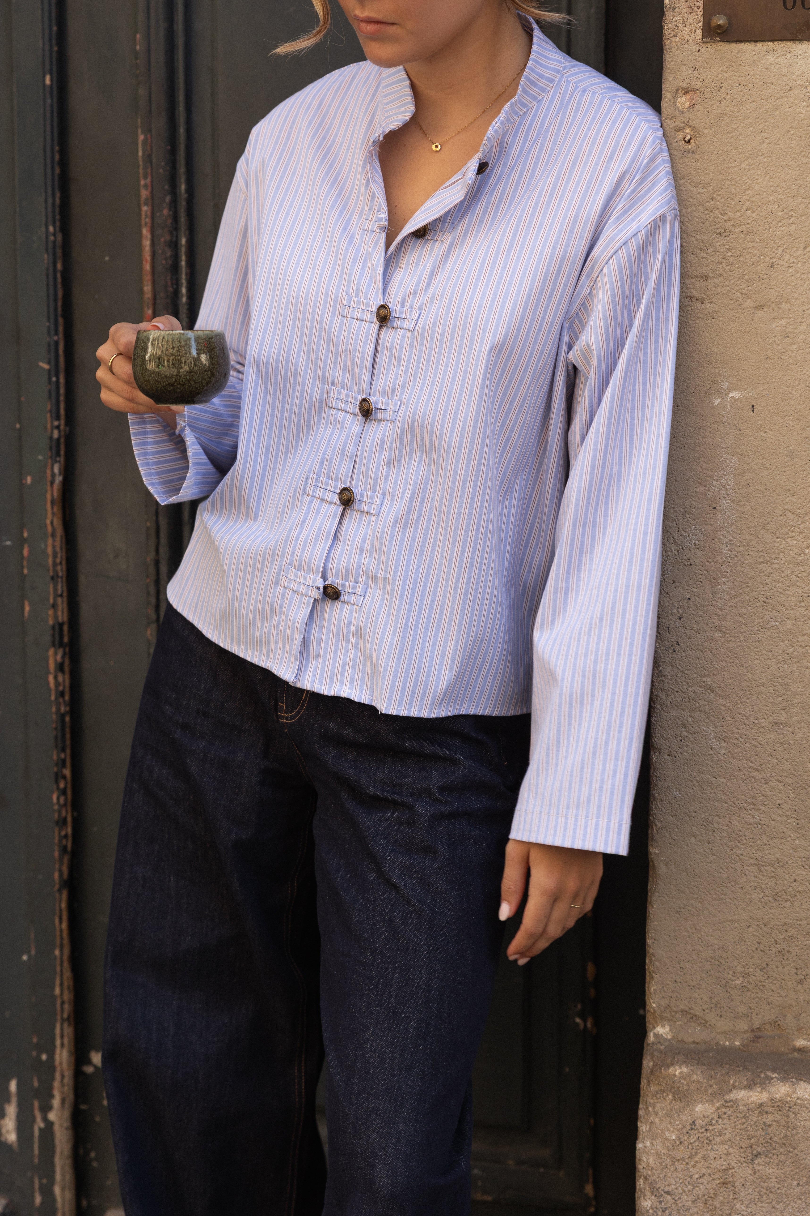 THE STRIPED BUTTON SHIRT BLUE