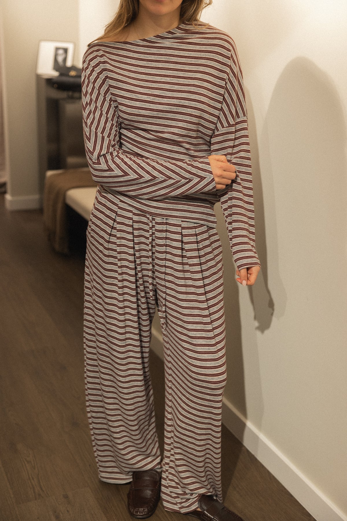 STRIPED LOUNGE PANTS BORDEAUX