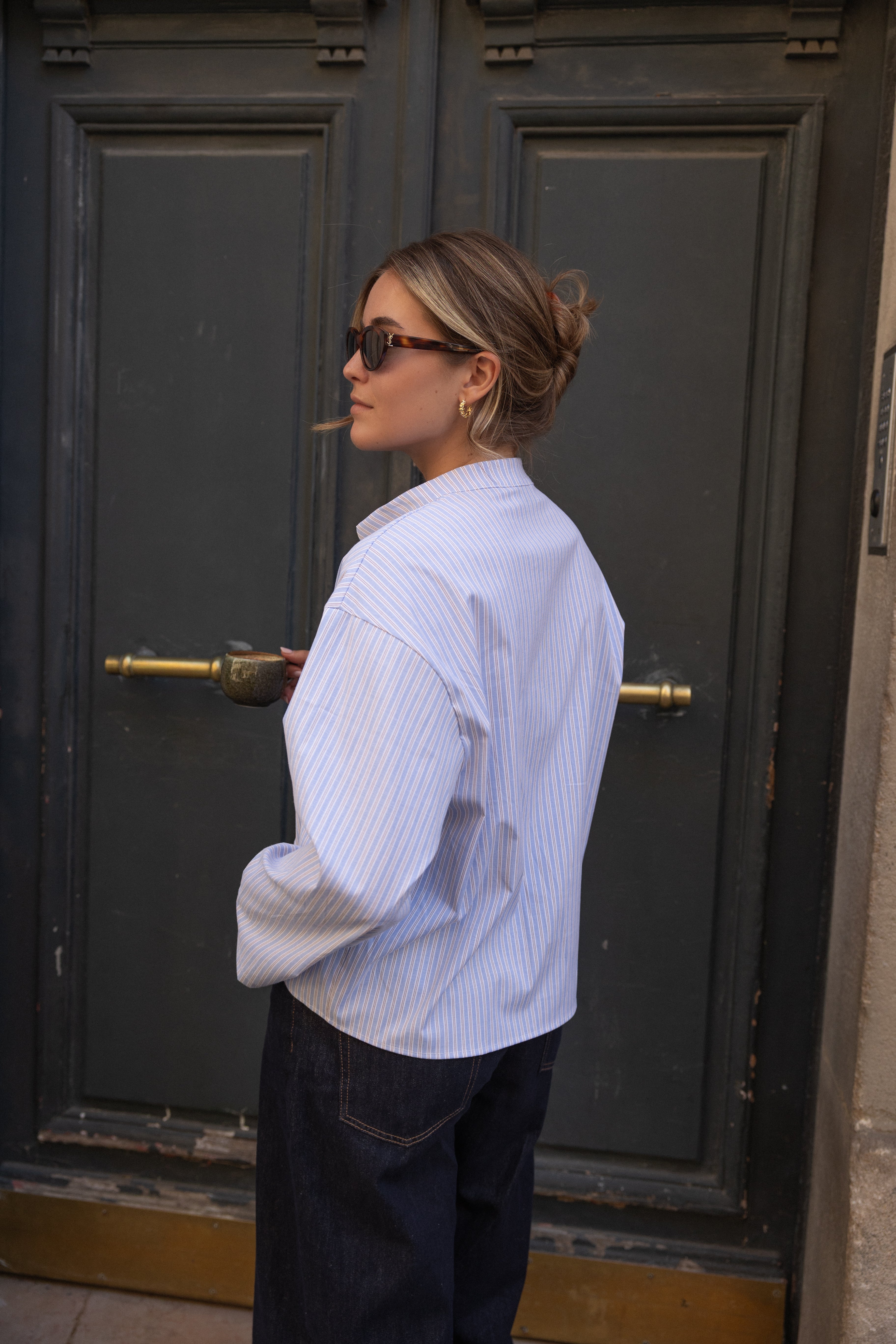 THE STRIPED BUTTON SHIRT BLUE