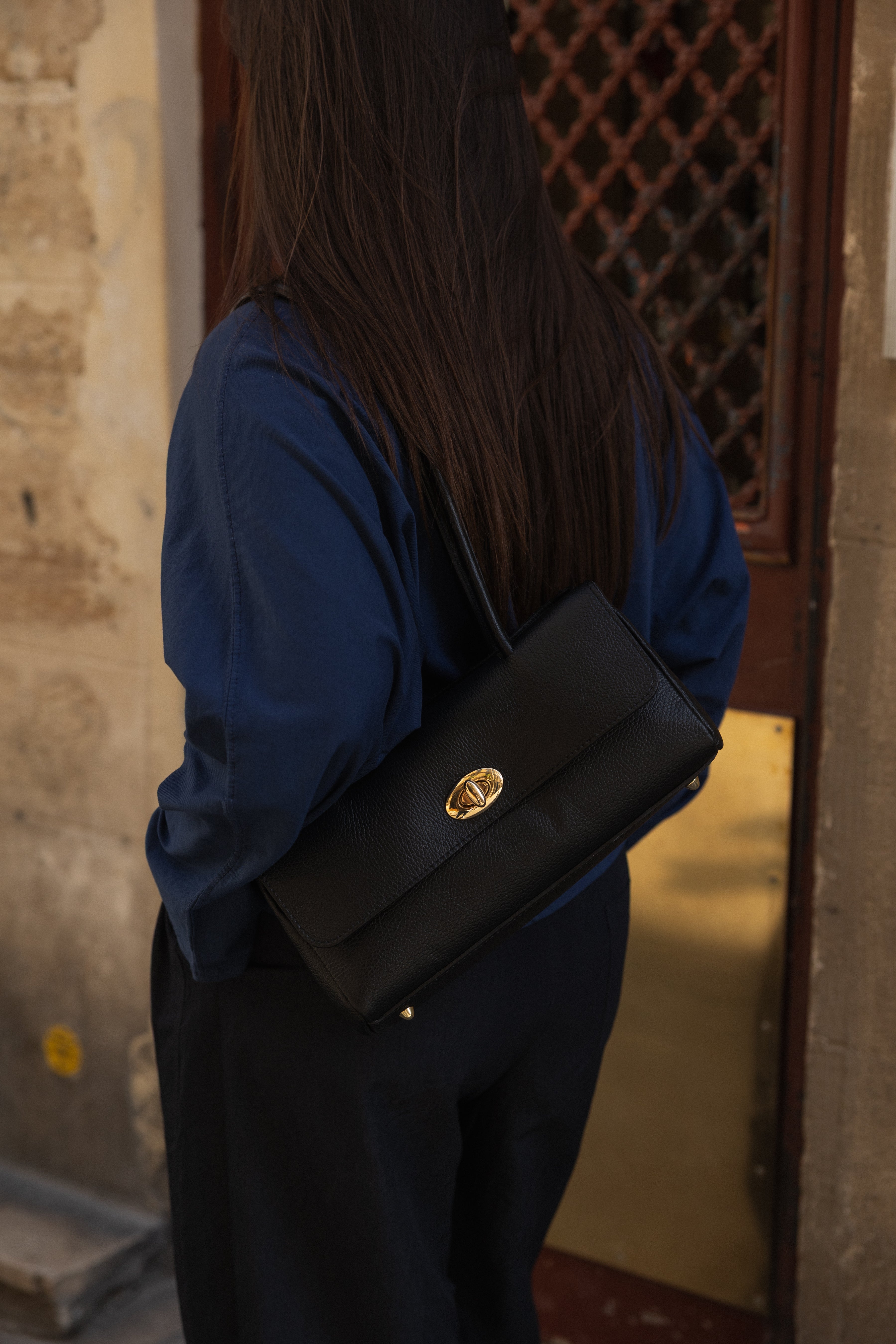 ESSENTIAL LONGSLEEVE NAVY