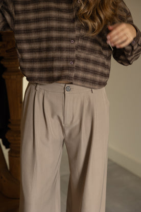 LOOSE FIT PANTALON TAUPE