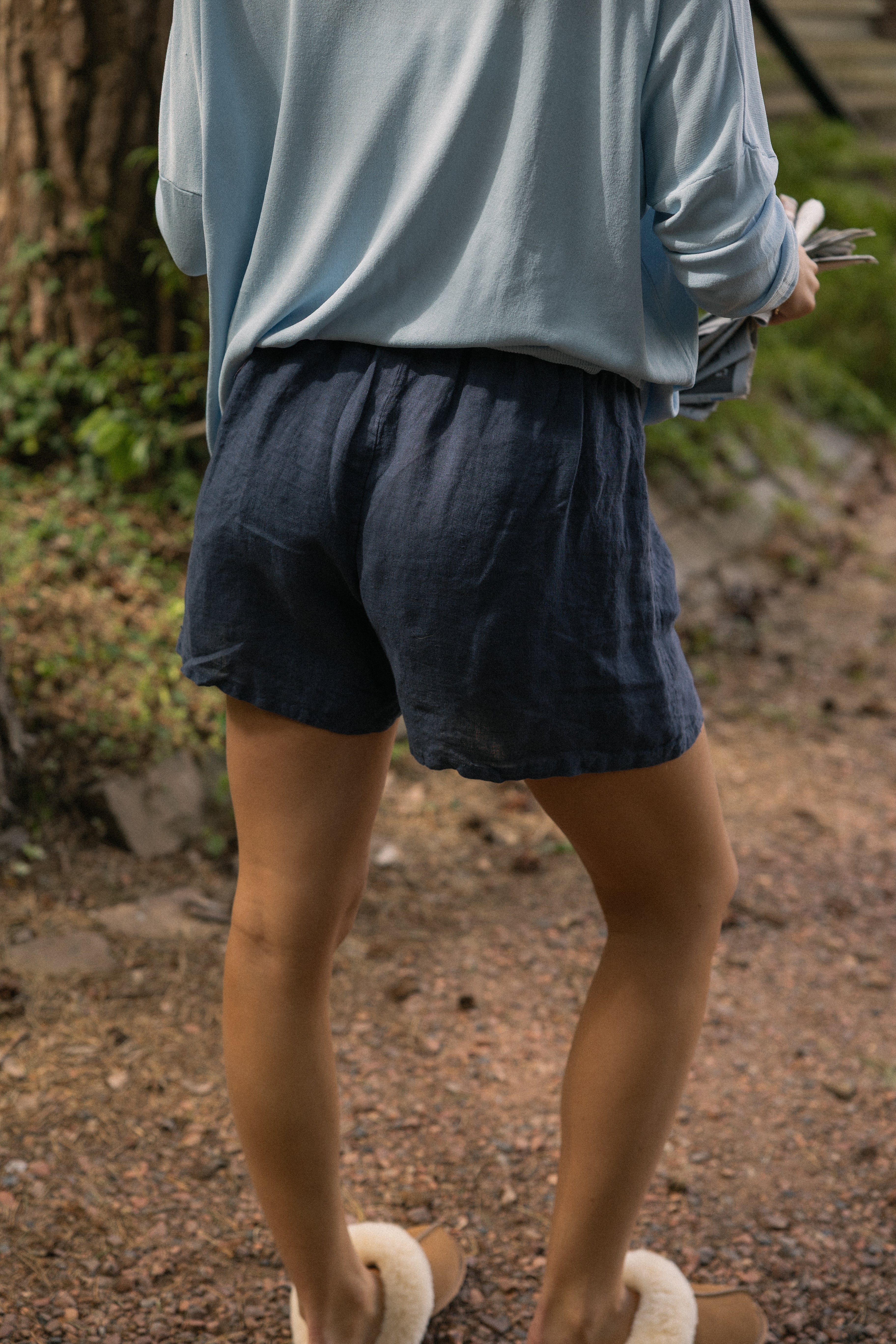 LINNEN SARAH SHORT NAVY