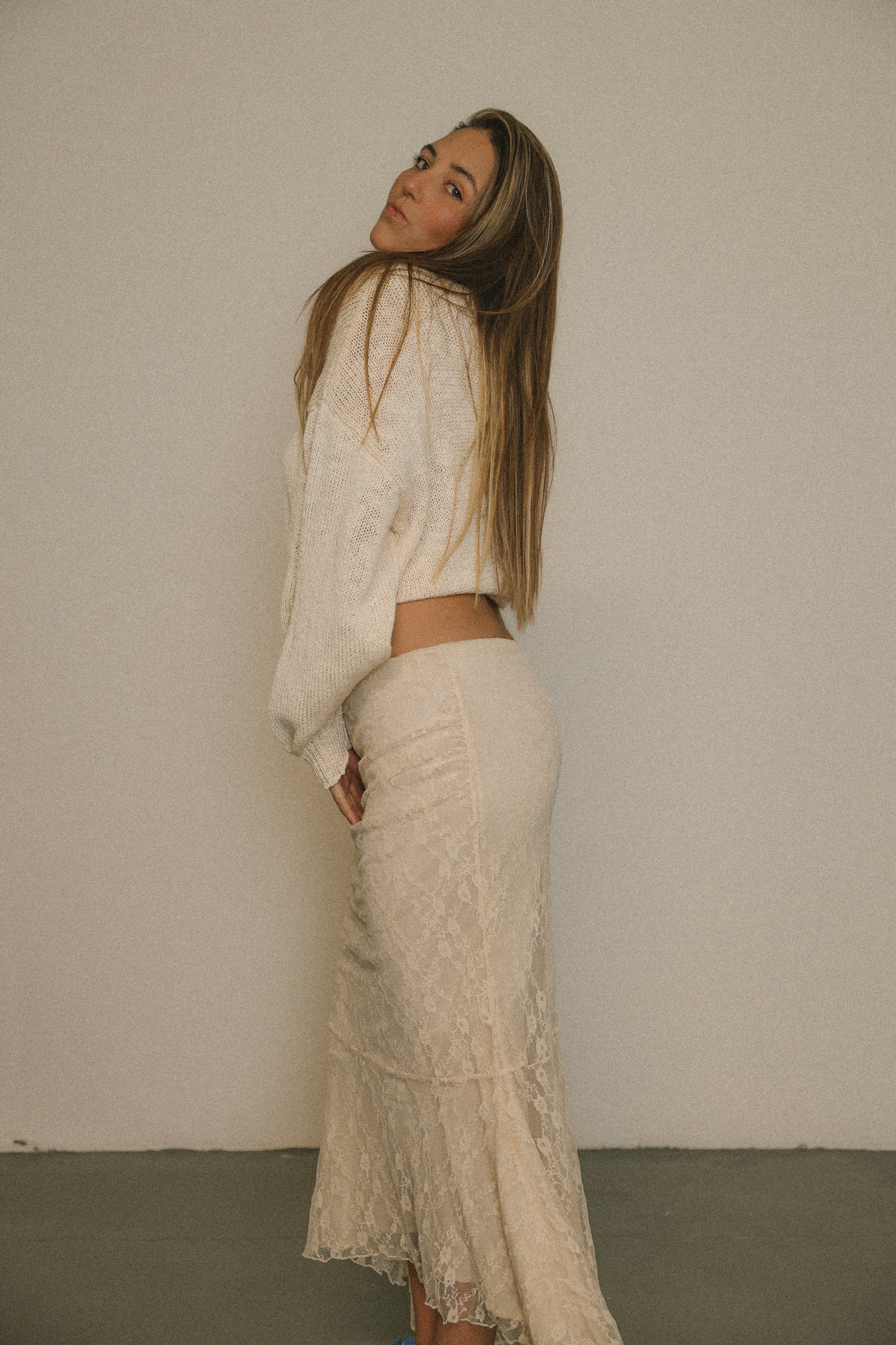 SOFT KNIT OFF-WHITE