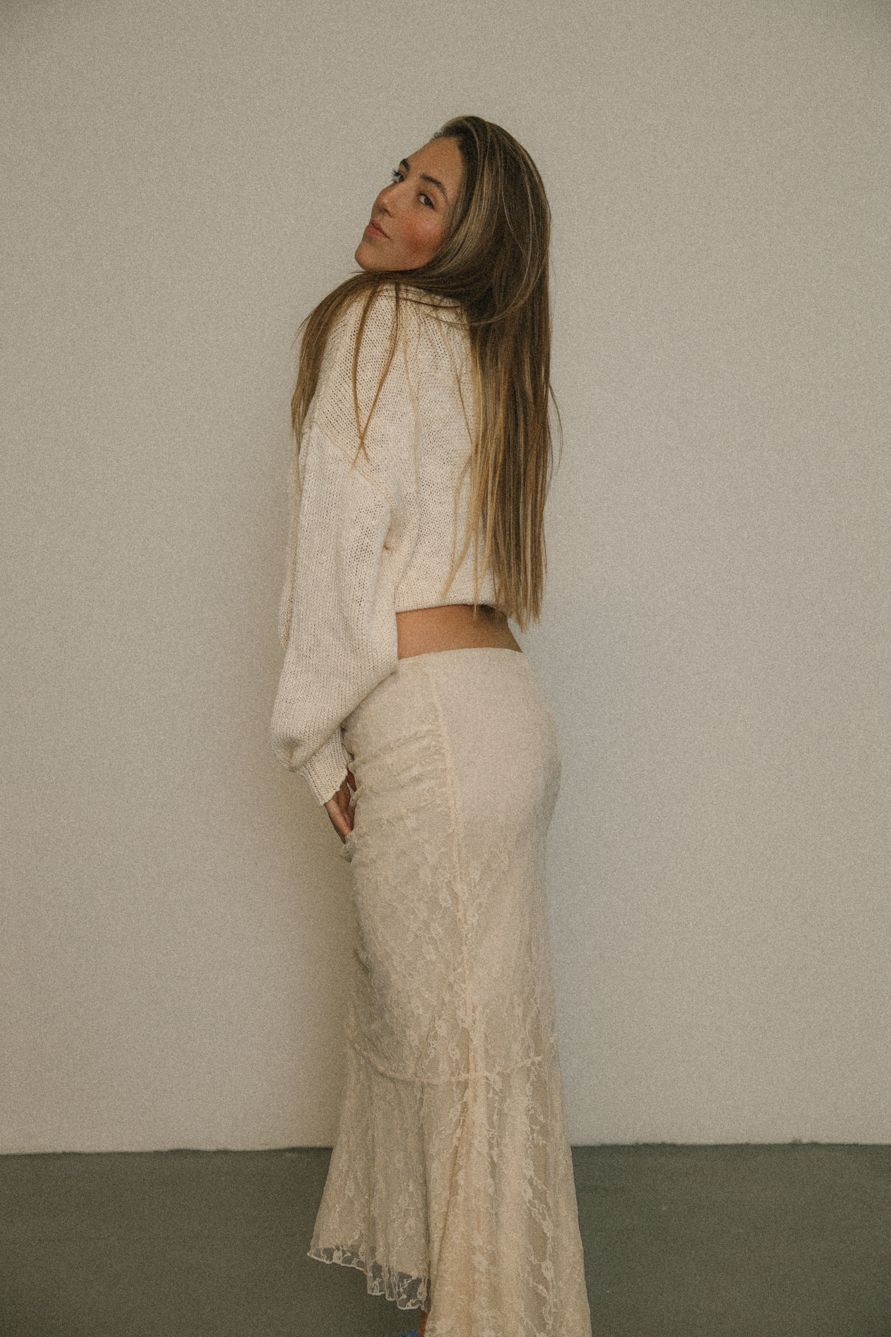 SOFT KNIT OFF-WHITE