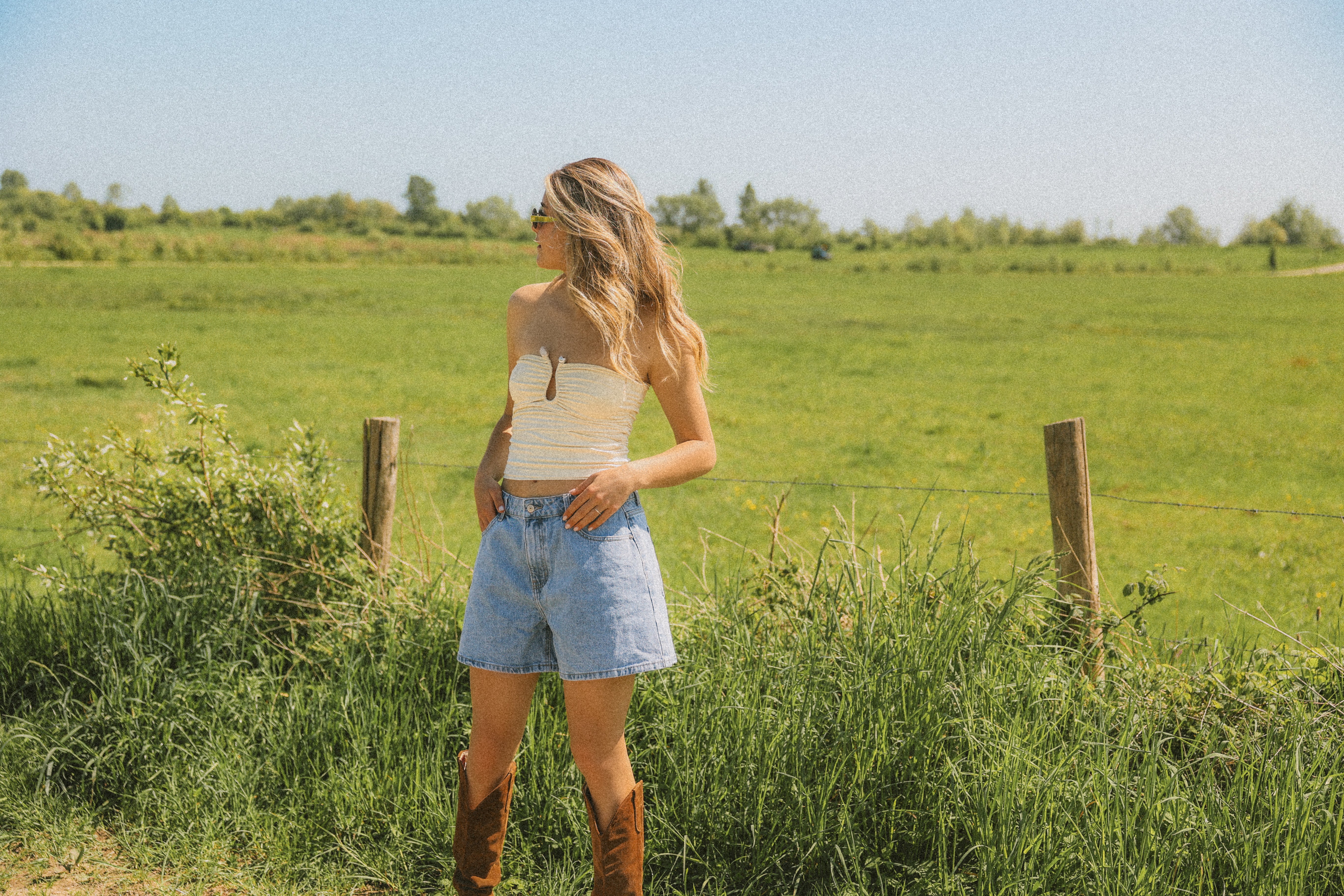STRAPLESS ELISE TOP BUTTER YELLOW